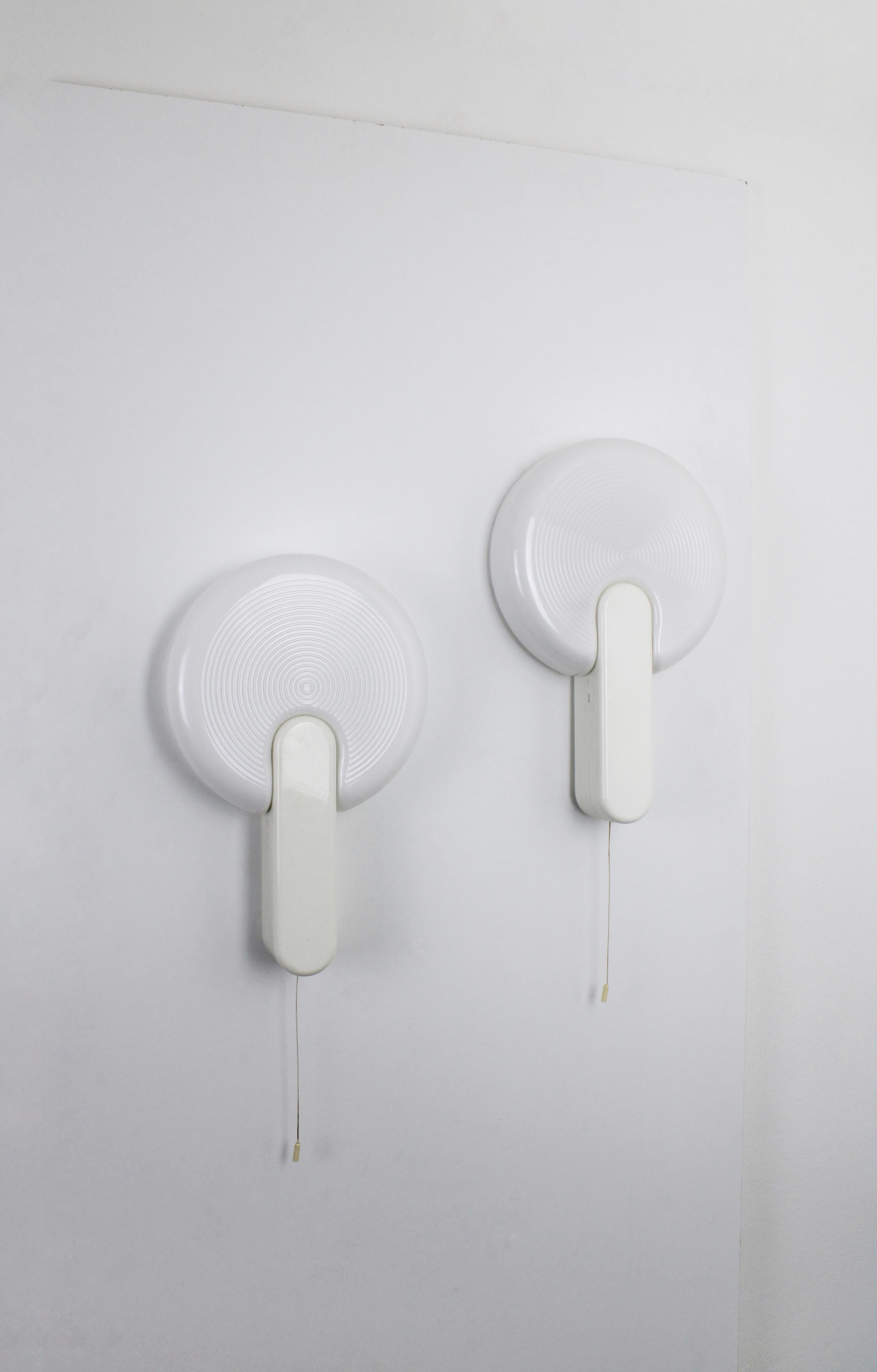 Ping-Pong Wall Lamps by Masanori Umeda for Iguzzini, 1979 In Good Condition For Sale In UTRECHT, NL