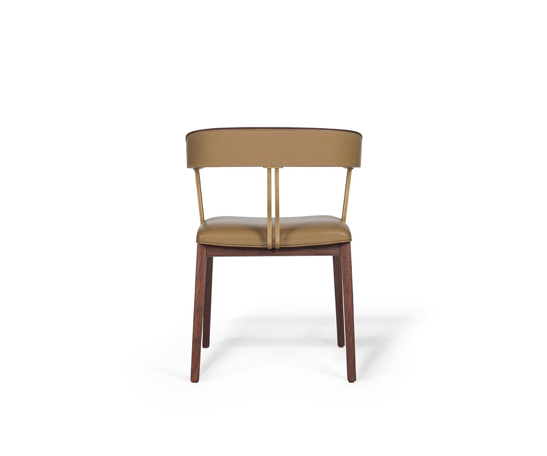 Pinio Dining Chair (Handgefertigt) im Angebot