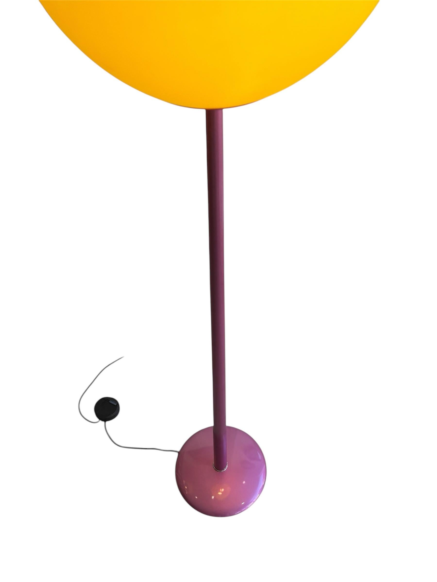 Post-Modern Pink 1980s Italian floor lamp by Targetti with yellow Murano glass shade For Sale