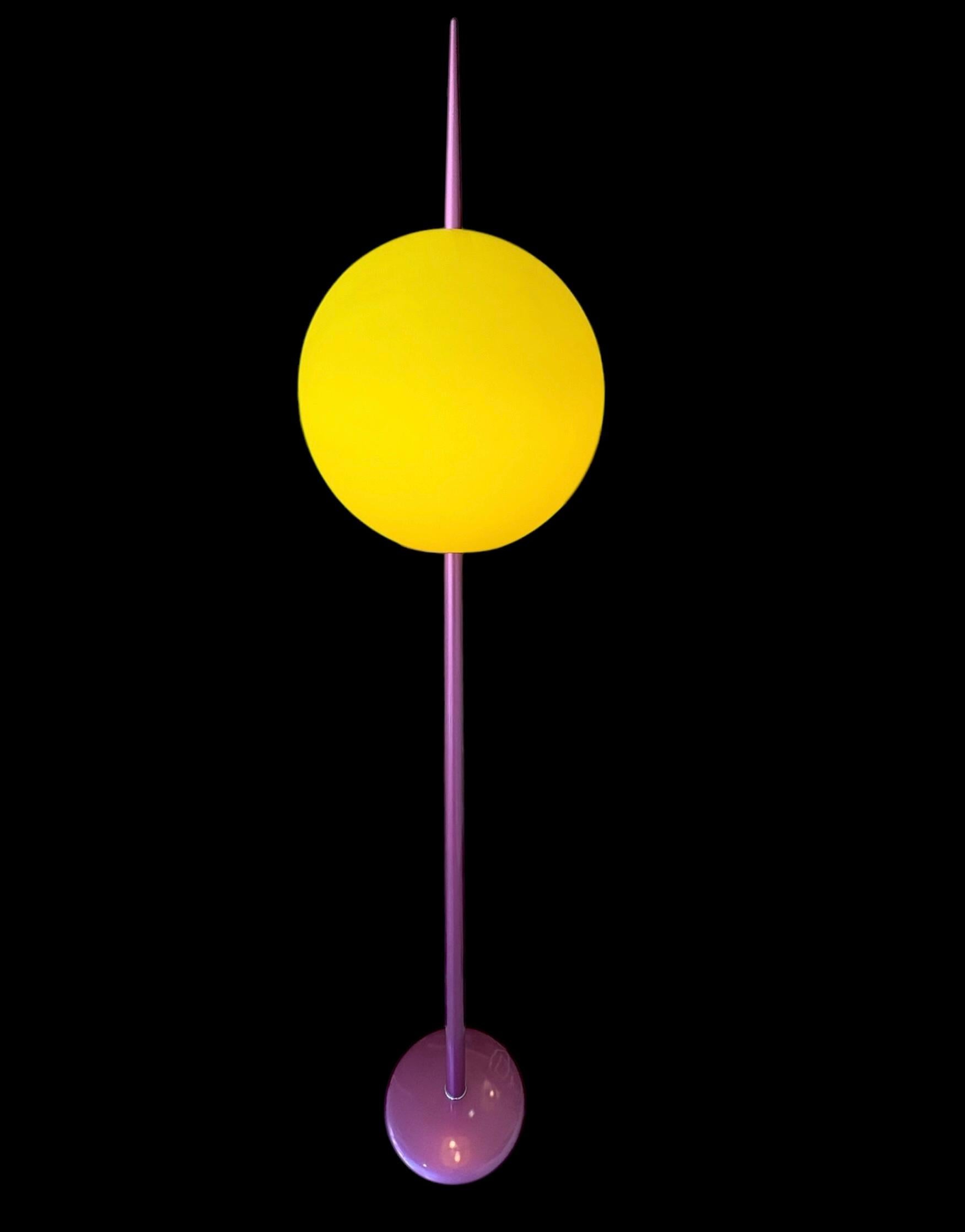 Pink 1980s Italian floor lamp by Targetti with yellow Murano glass shade For Sale 1