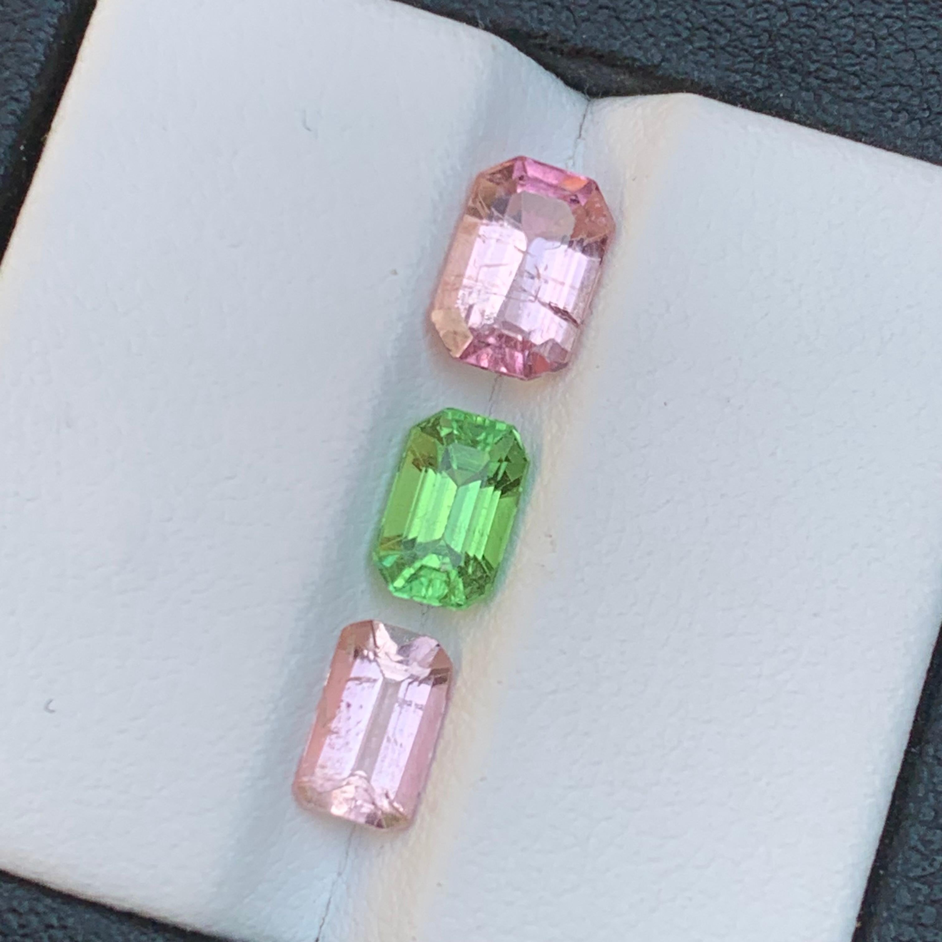 Pink & a Vivid Green Natural Tourmaline Loose Gemstones Lot 3.25 Ct Emerald Cut For Sale 5