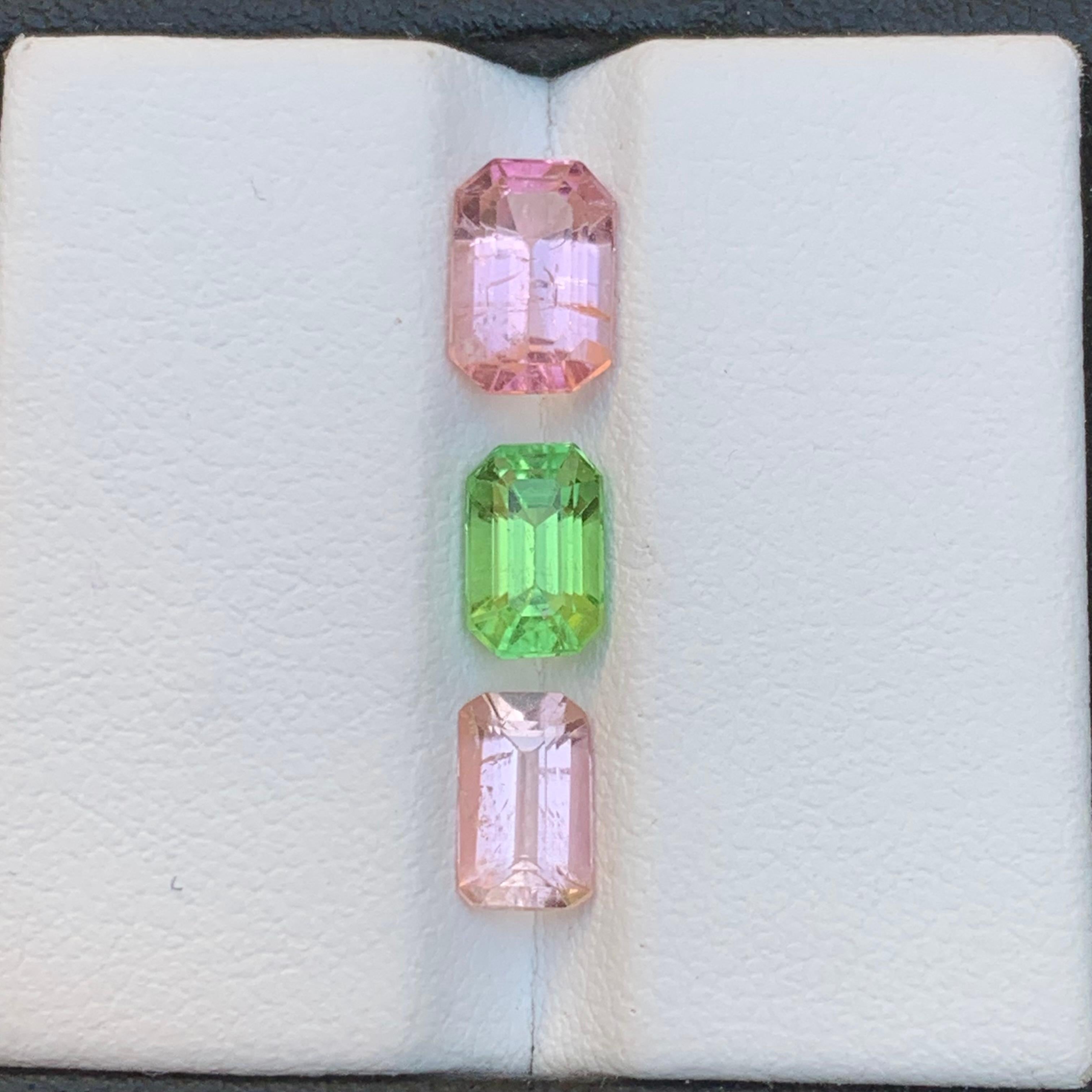 Pink & a Vivid Green Natural Tourmaline Loose Gemstones Lot 3.25 Ct Emerald Cut For Sale 6