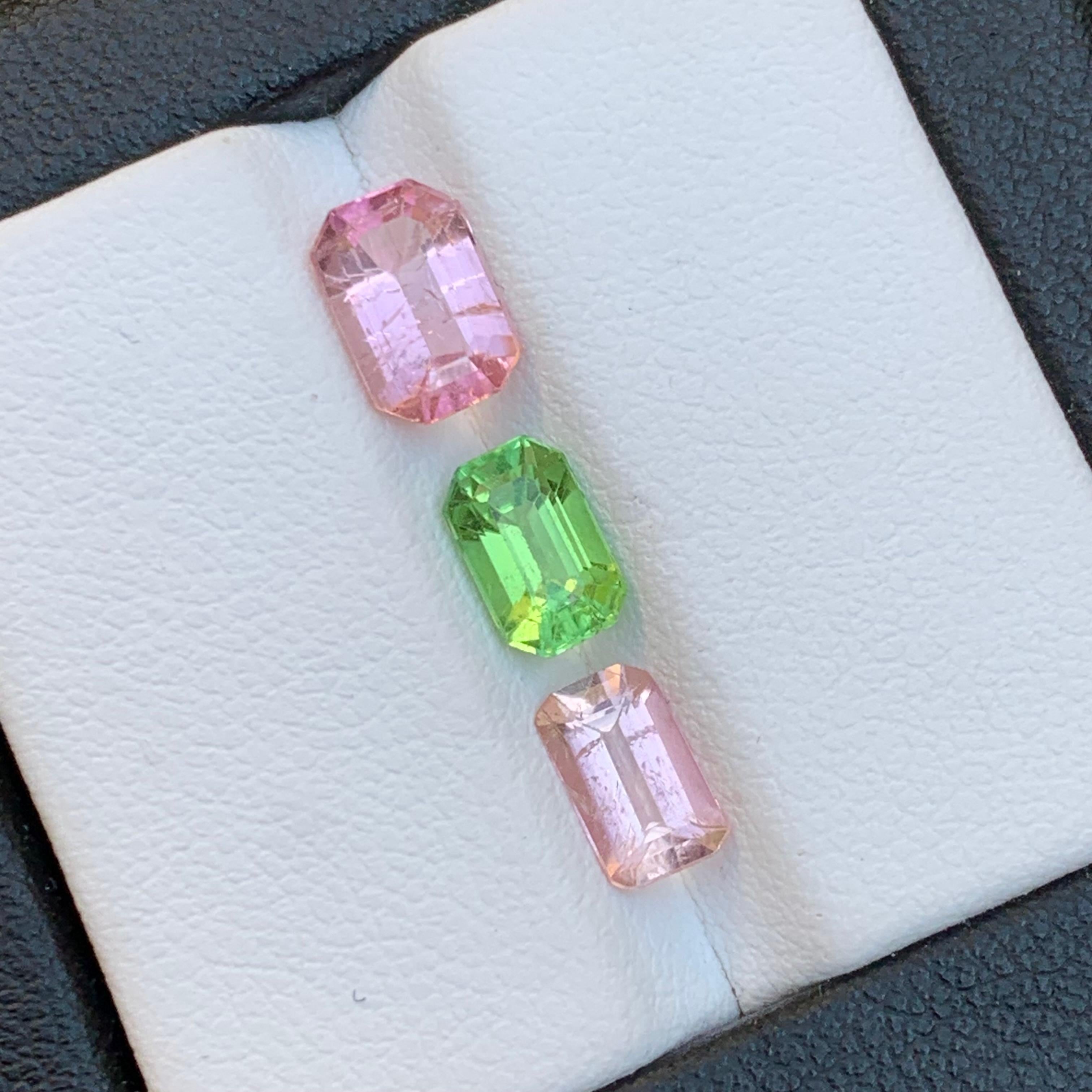 Pink & a Vivid Green Natural Tourmaline Loose Gemstones Lot 3.25 Ct Emerald Cut In New Condition For Sale In Peshawar, PK