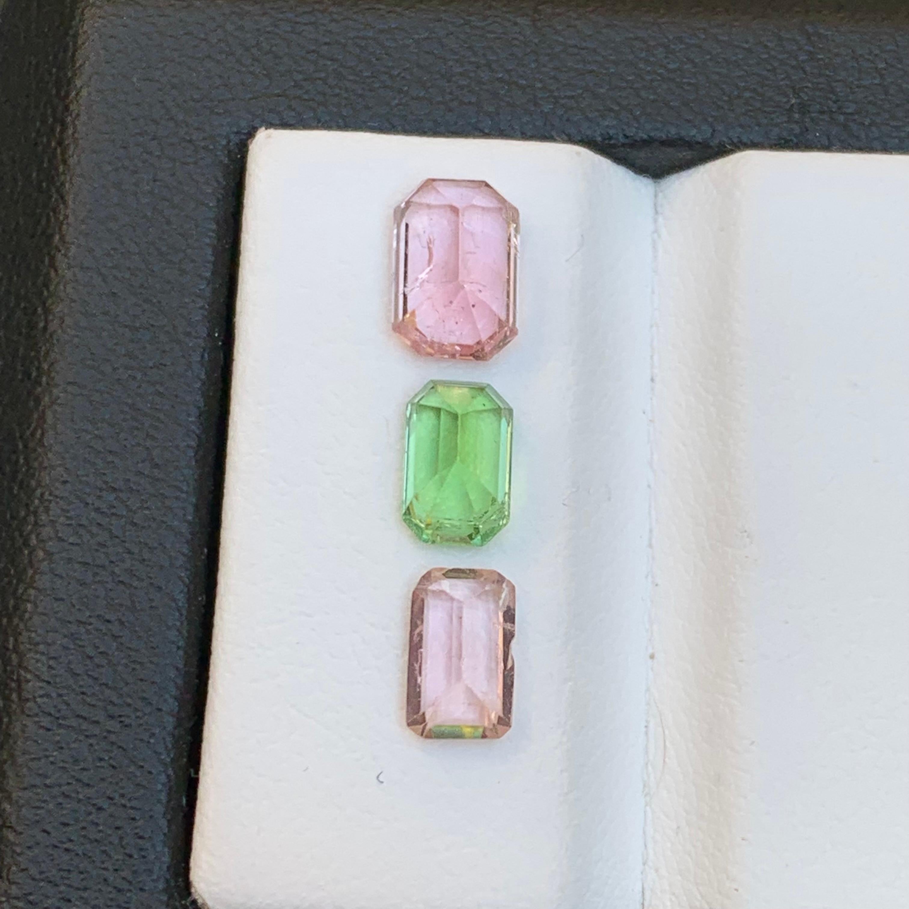 Pink & a Vivid Green Natural Tourmaline Loose Gemstones Lot 3.25 Ct Emerald Cut For Sale 4