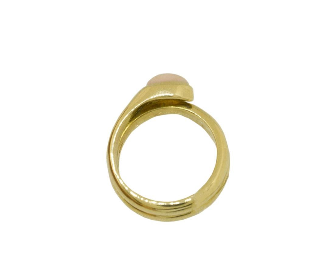 Pink Coral Yellow Gold Ring In Excellent Condition For Sale In Marcianise, Marcianise (CE)