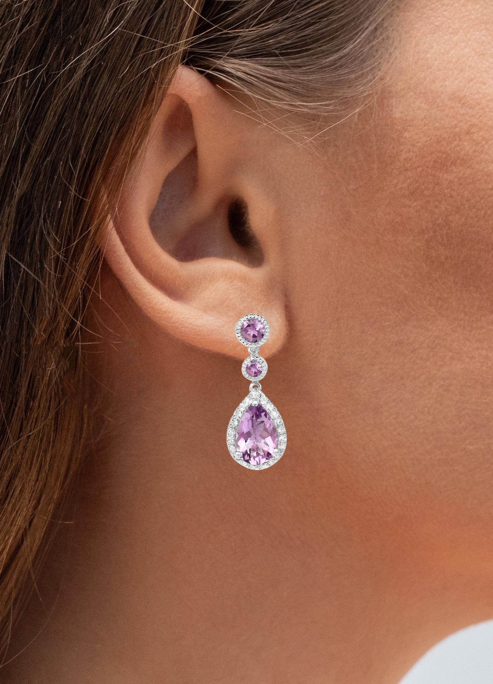 Taille poire Boucles d'oreilles en améthyste rose serties de topaze blanche de 7,14 carats au total en vente