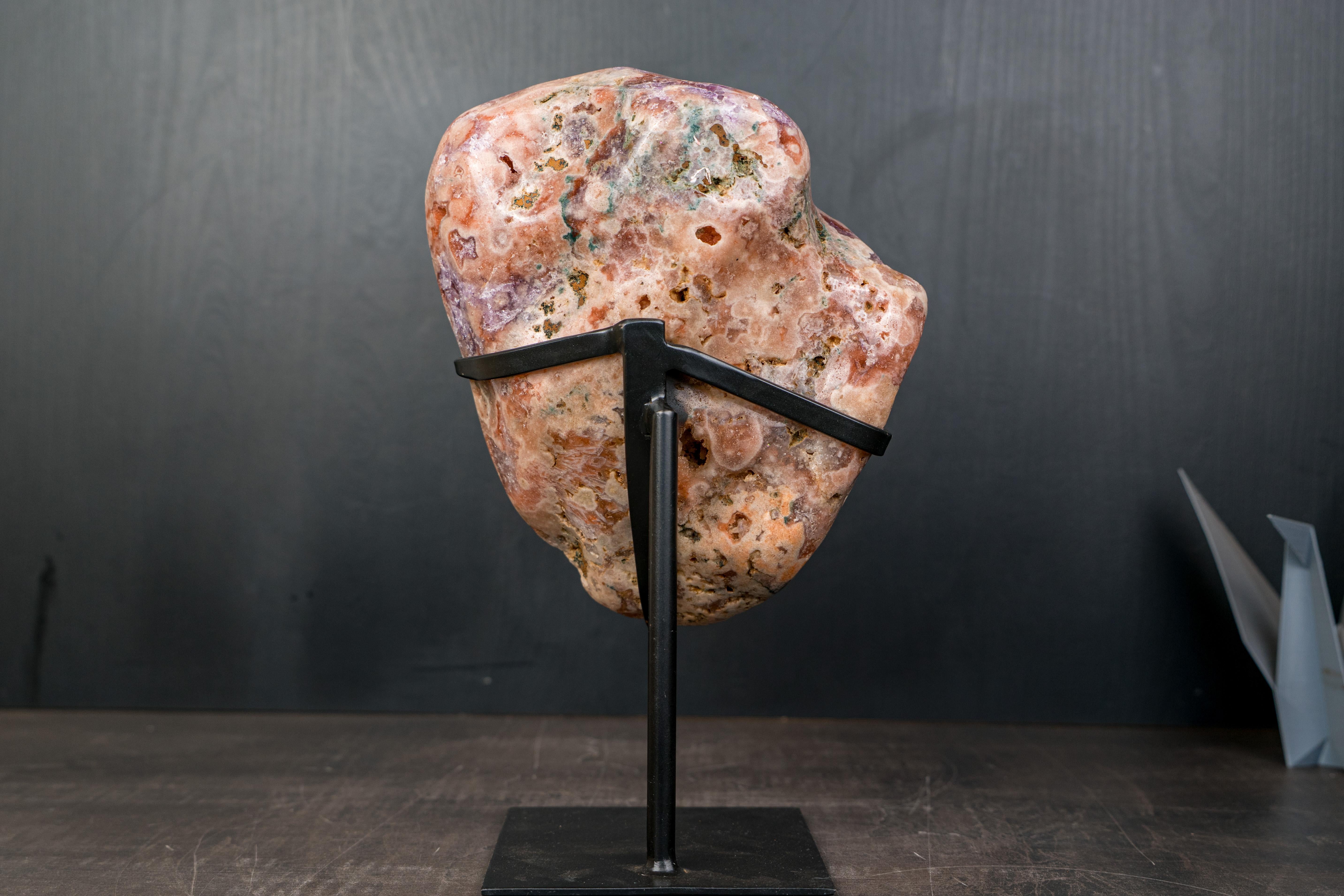 Pink Amethyst Geode on Stand with Natural Purple Amethyst Druzy en vente 1