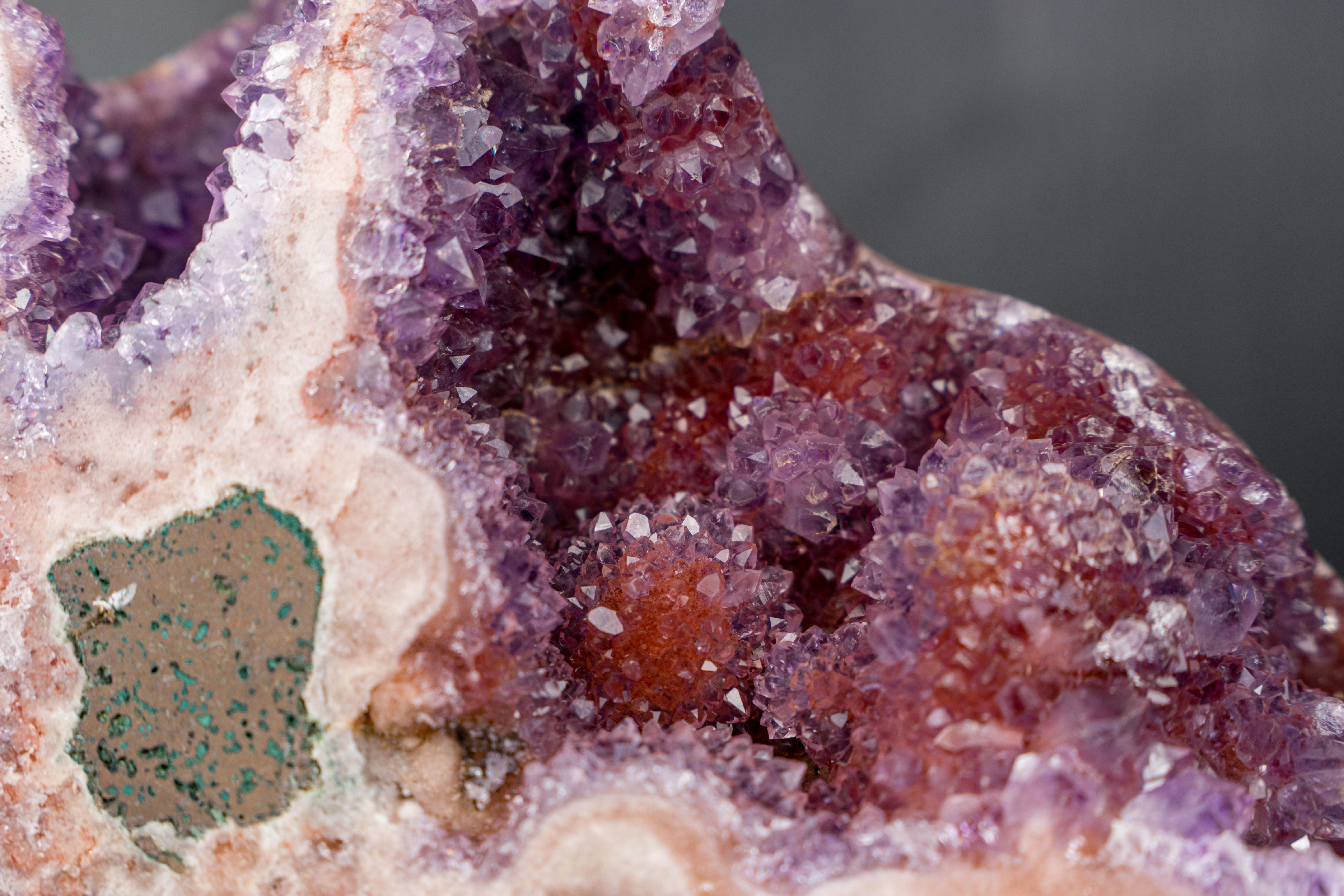 Pink Amethyst Geode on Stand with Natural Purple & Red Amethyst Flowers en vente 4