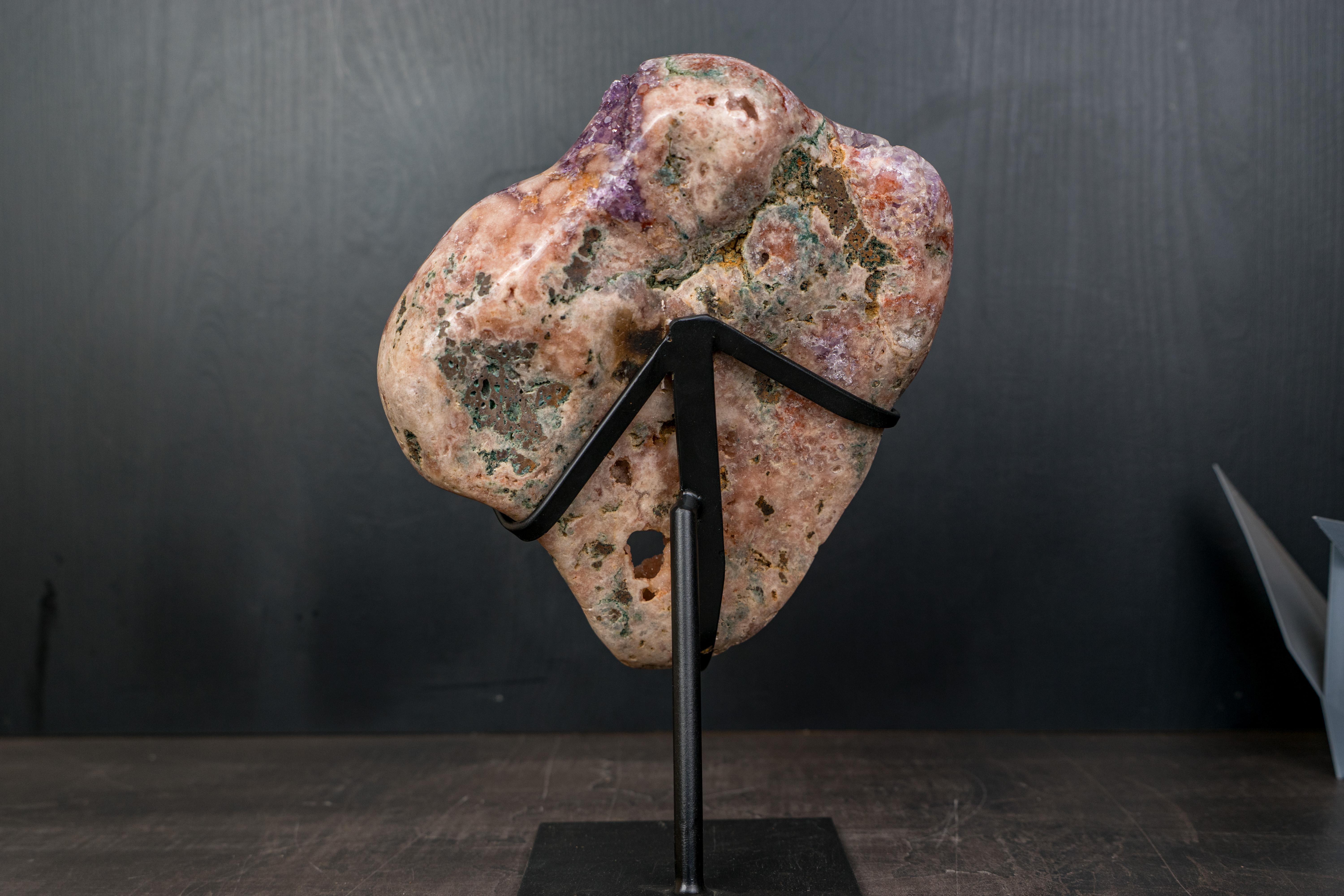 Pink Amethyst Geode on Stand with Natural Purple & Red Amethyst Flowers en vente 5