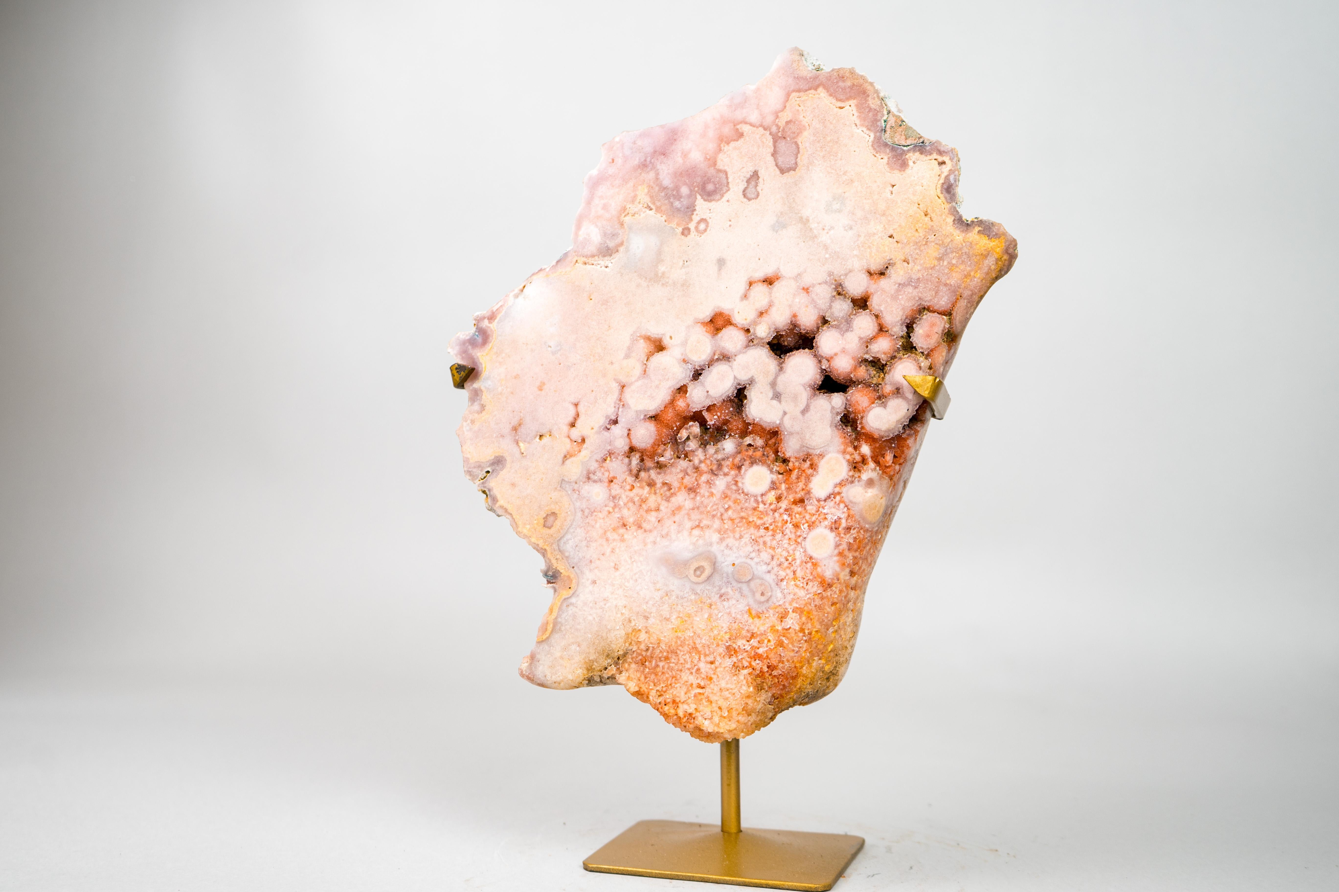 XXI secolo e contemporaneo Fetta di geode di ametista rosa con druzy rosso scintillante in vendita