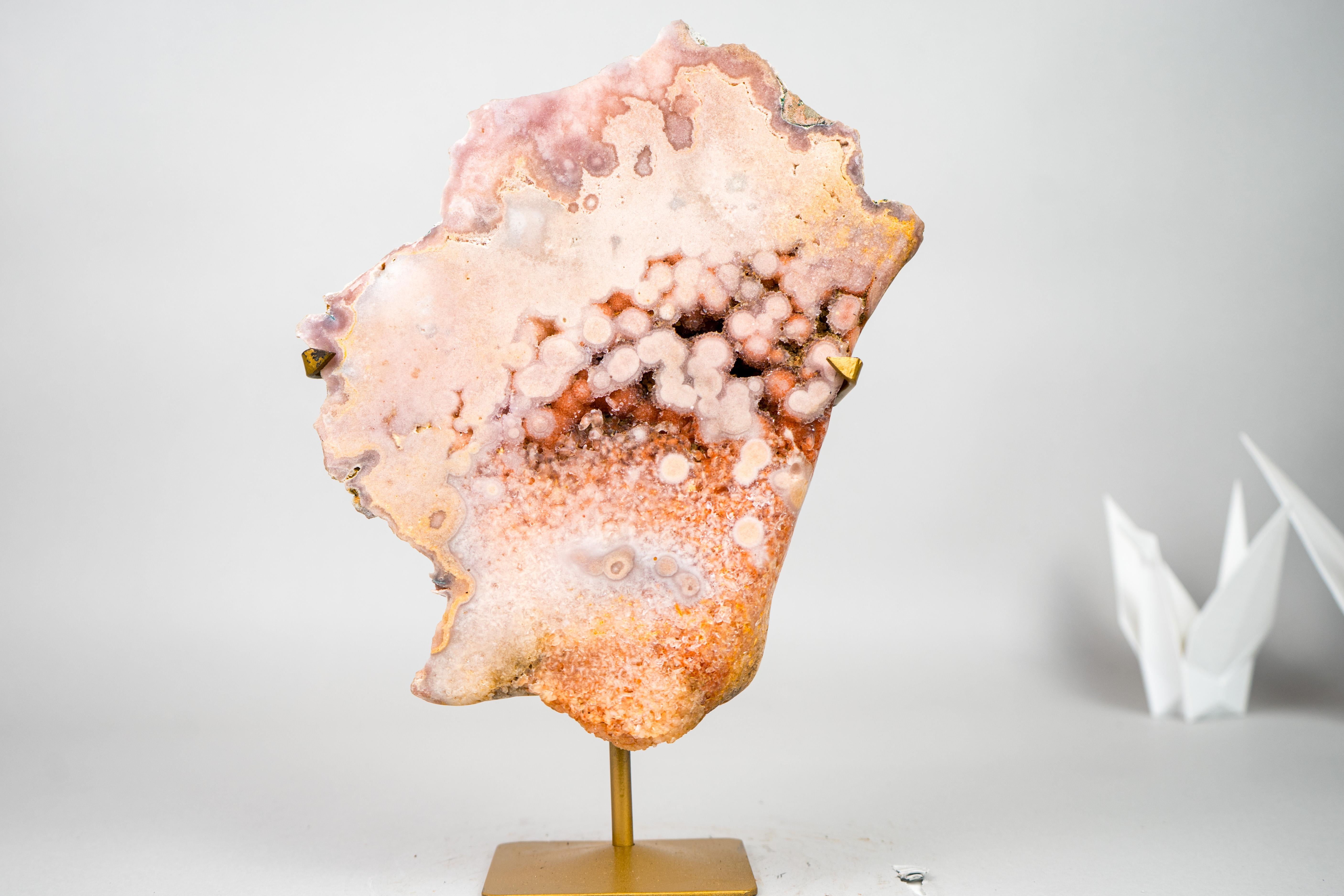 Fetta di geode di ametista rosa con druzy rosso scintillante in vendita 2