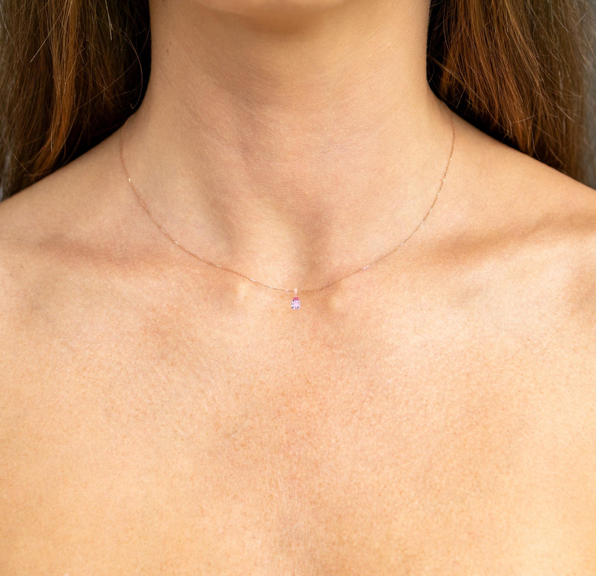 It comes with the Gemological Appraisal by GIA GG/AJP
All gemstones are natural
Pink Amethyst = 5.20 Carats
7 Rhodolite Garnets = 0.33 Carats
Metal: 18K Rose Gold Plated Sterling Silver
Dimensions: 27 x 12 mm
Chain Included: 18K Rose Gold Plated