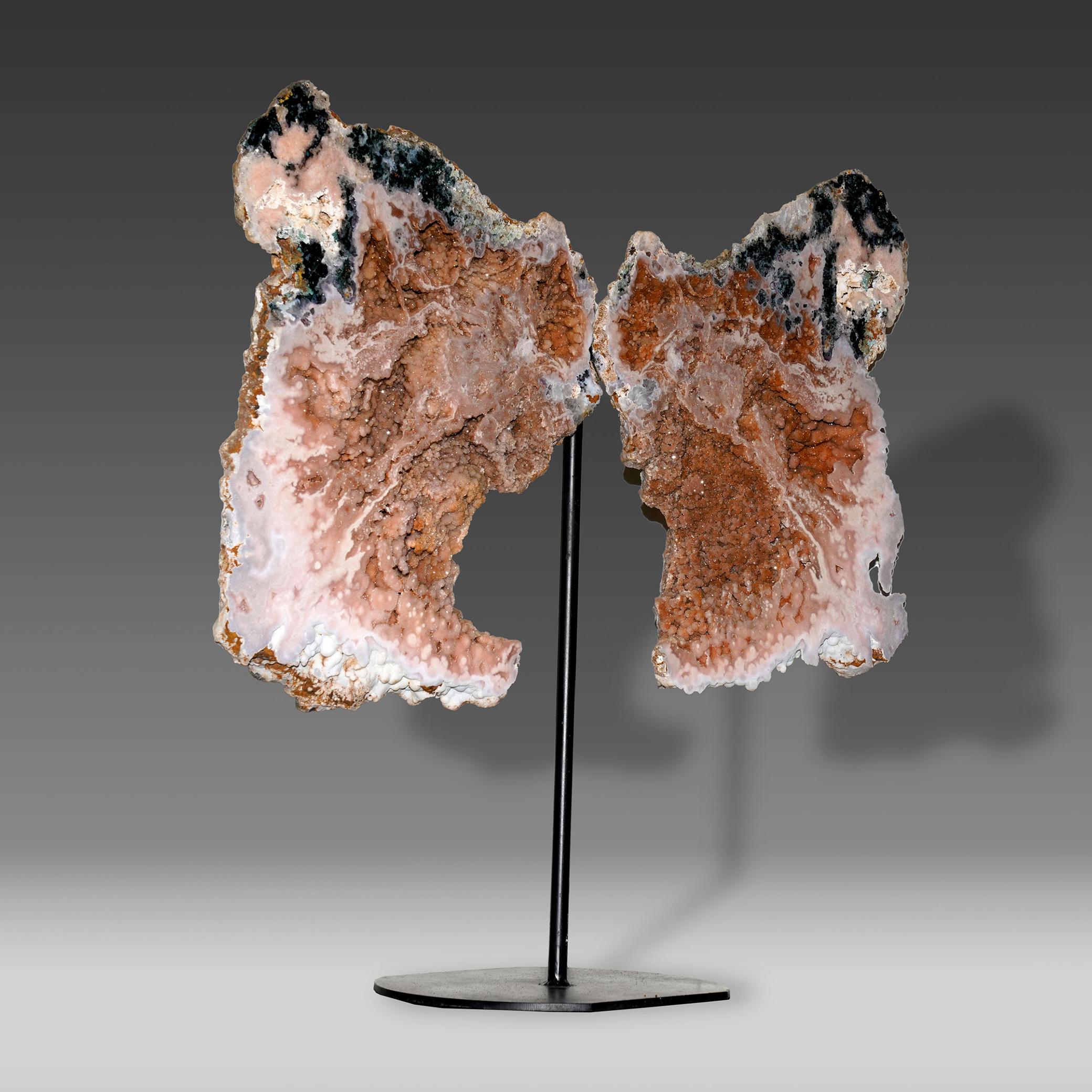 Brasiliano Ali di ametista rosa su supporto personalizzato in vendita