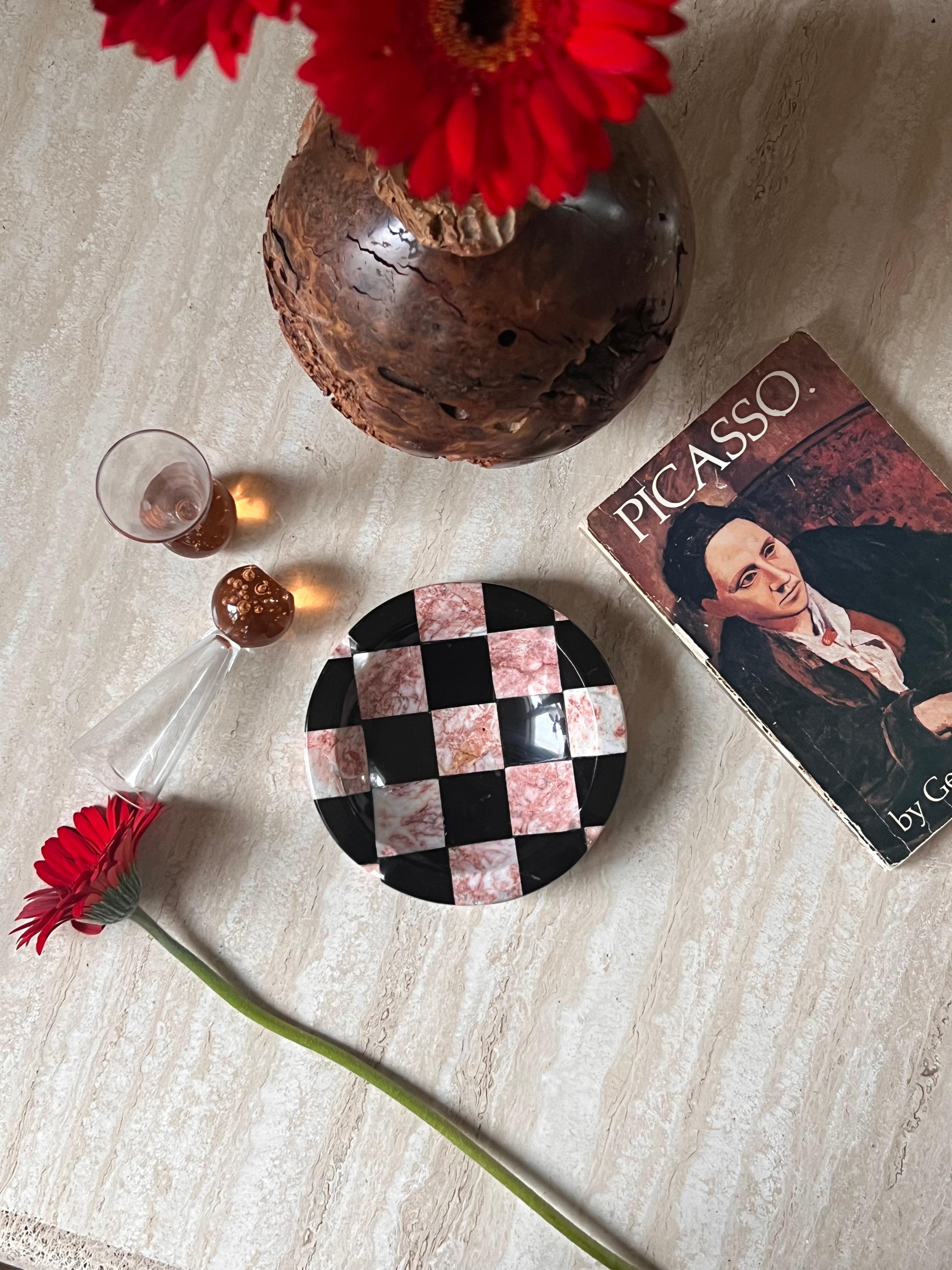 Pink and Black Checkered Marble Ashtray, Mid-20th Century 2