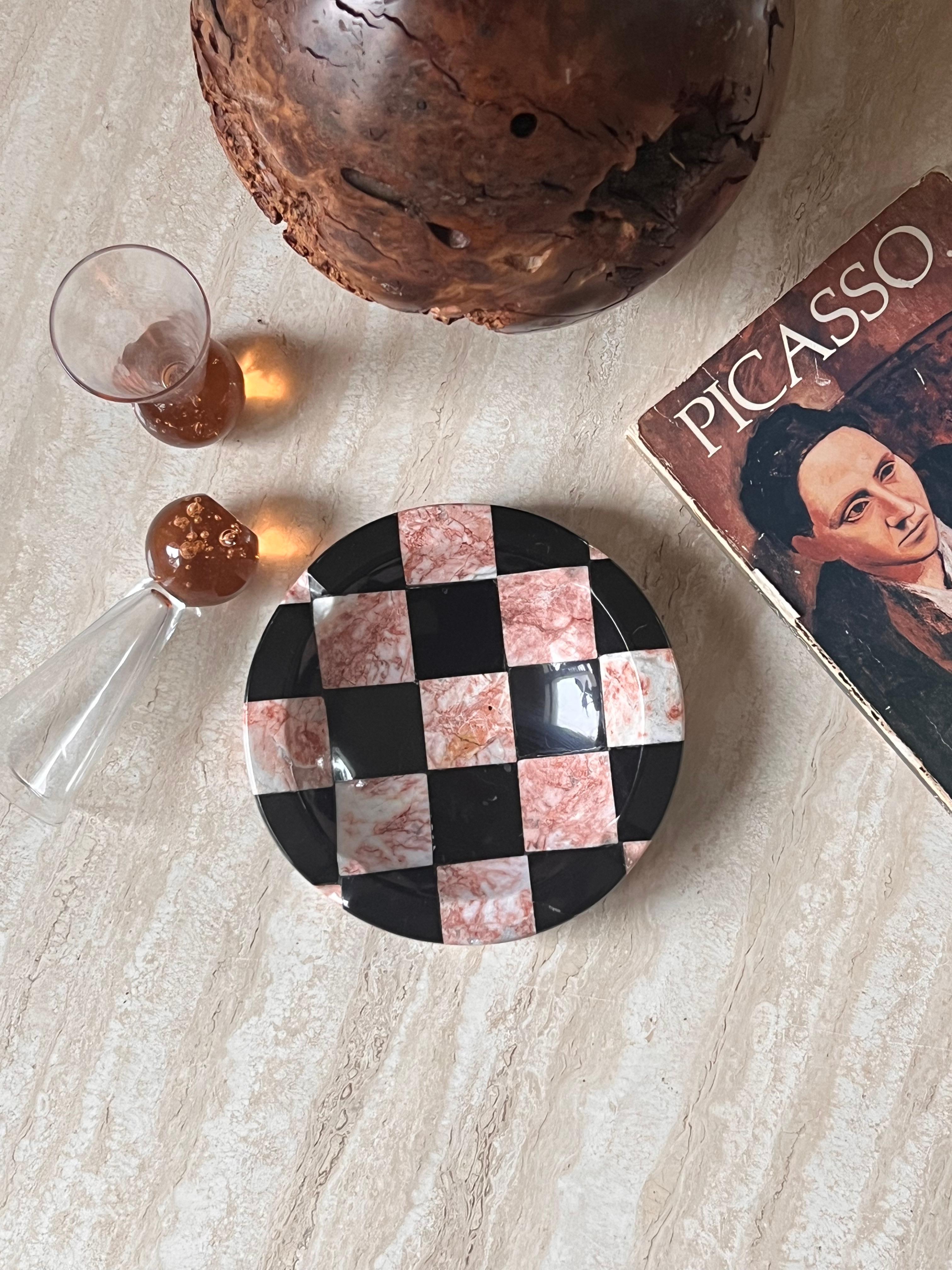 Pink and Black Checkered Marble Ashtray, Mid-20th Century 3