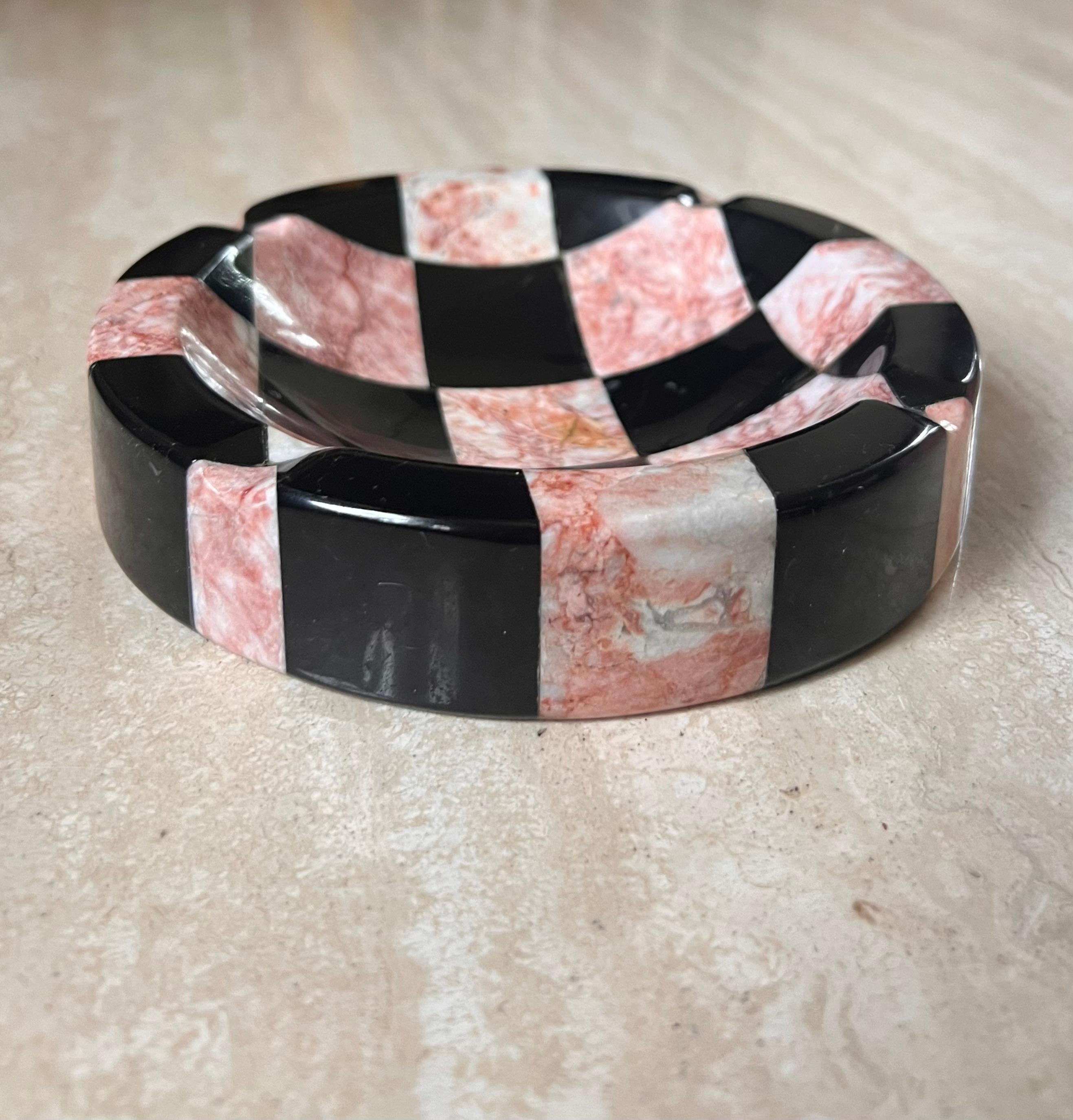 Mid-Century Modern Pink and Black Checkered Marble Ashtray, Mid-20th Century