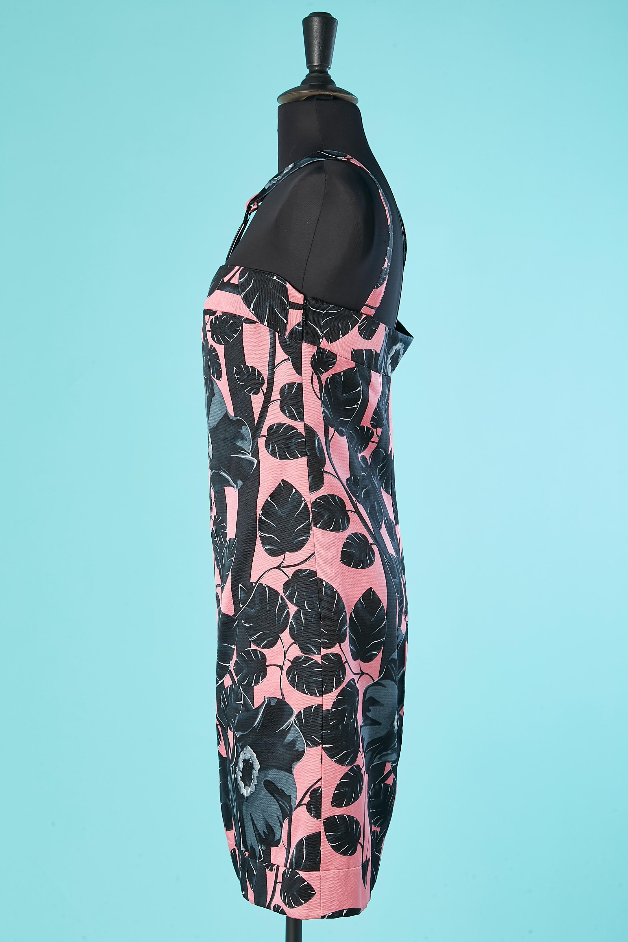 Pink and black flower printed cocktail dress Versace  In Excellent Condition For Sale In Saint-Ouen-Sur-Seine, FR