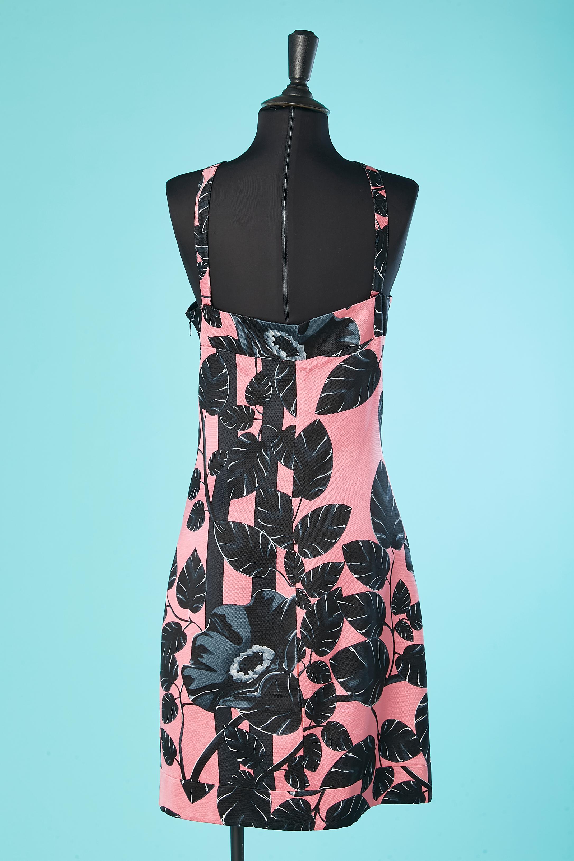 Women's Pink and black flower printed cocktail dress Versace  For Sale