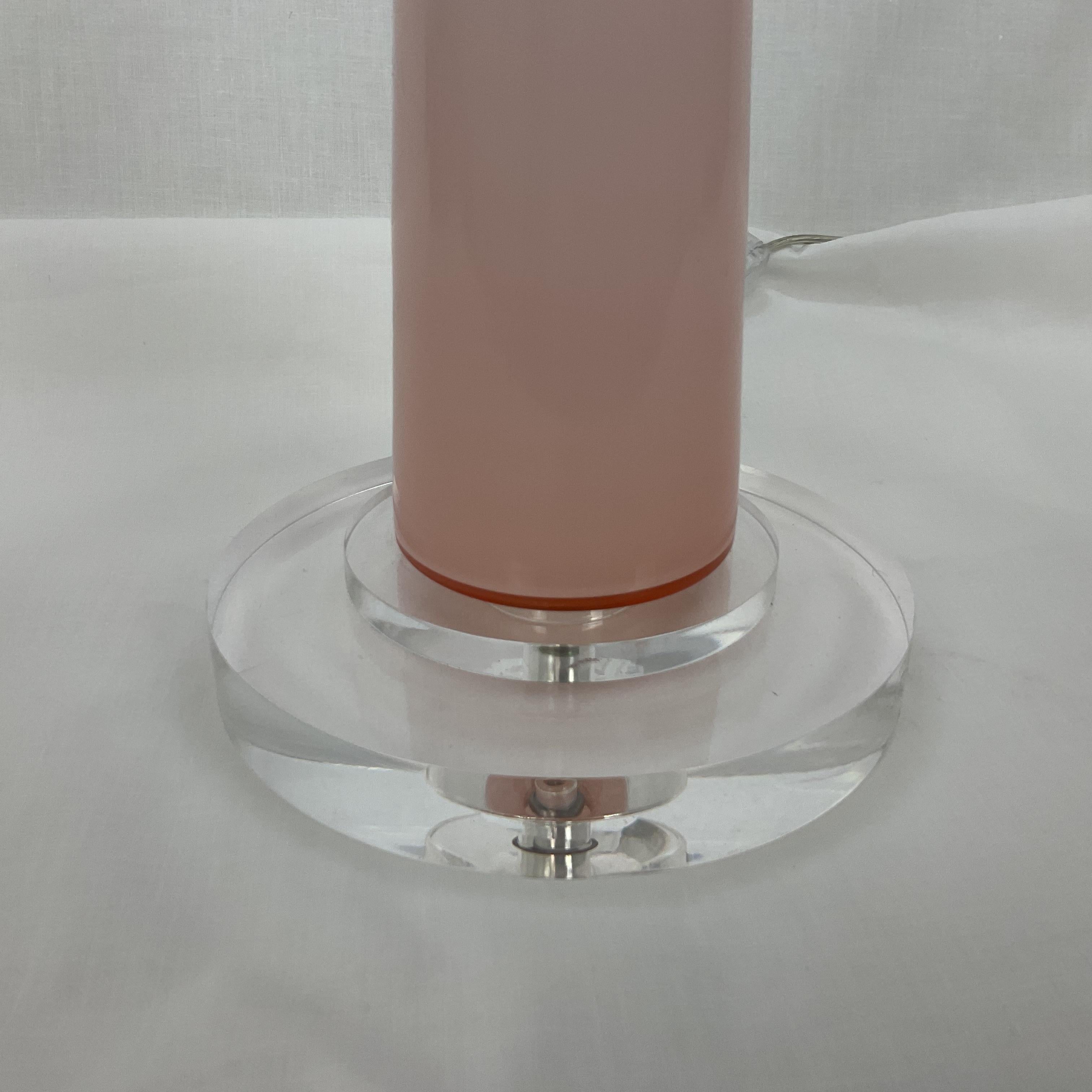 Pink and Black Murano Glass and Lucite Table Lamp with Pink Shade In Good Condition For Sale In West Palm Beach, FL