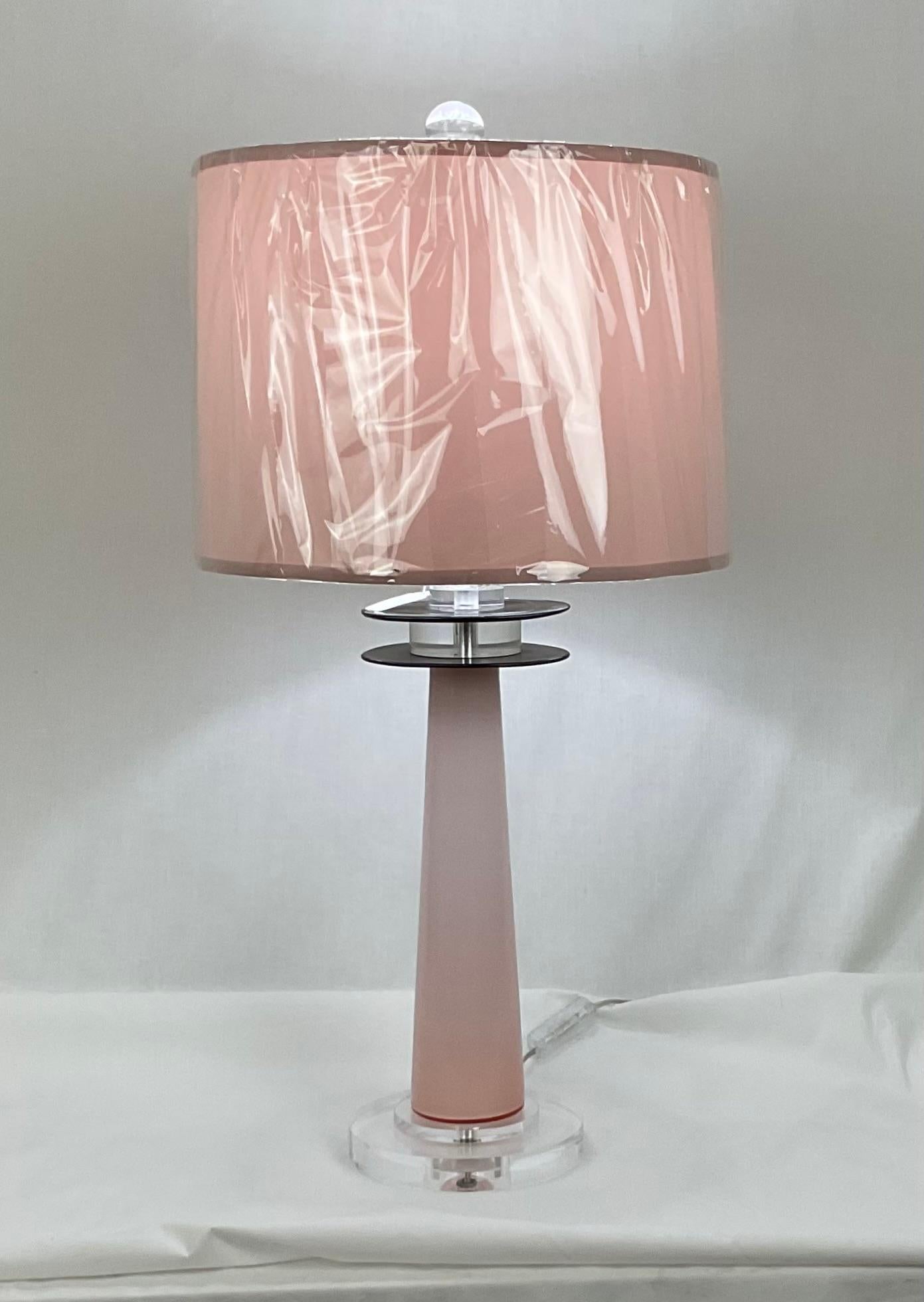 Pink and Black Murano Glass and Lucite Table Lamp with Pink Shade For Sale 1