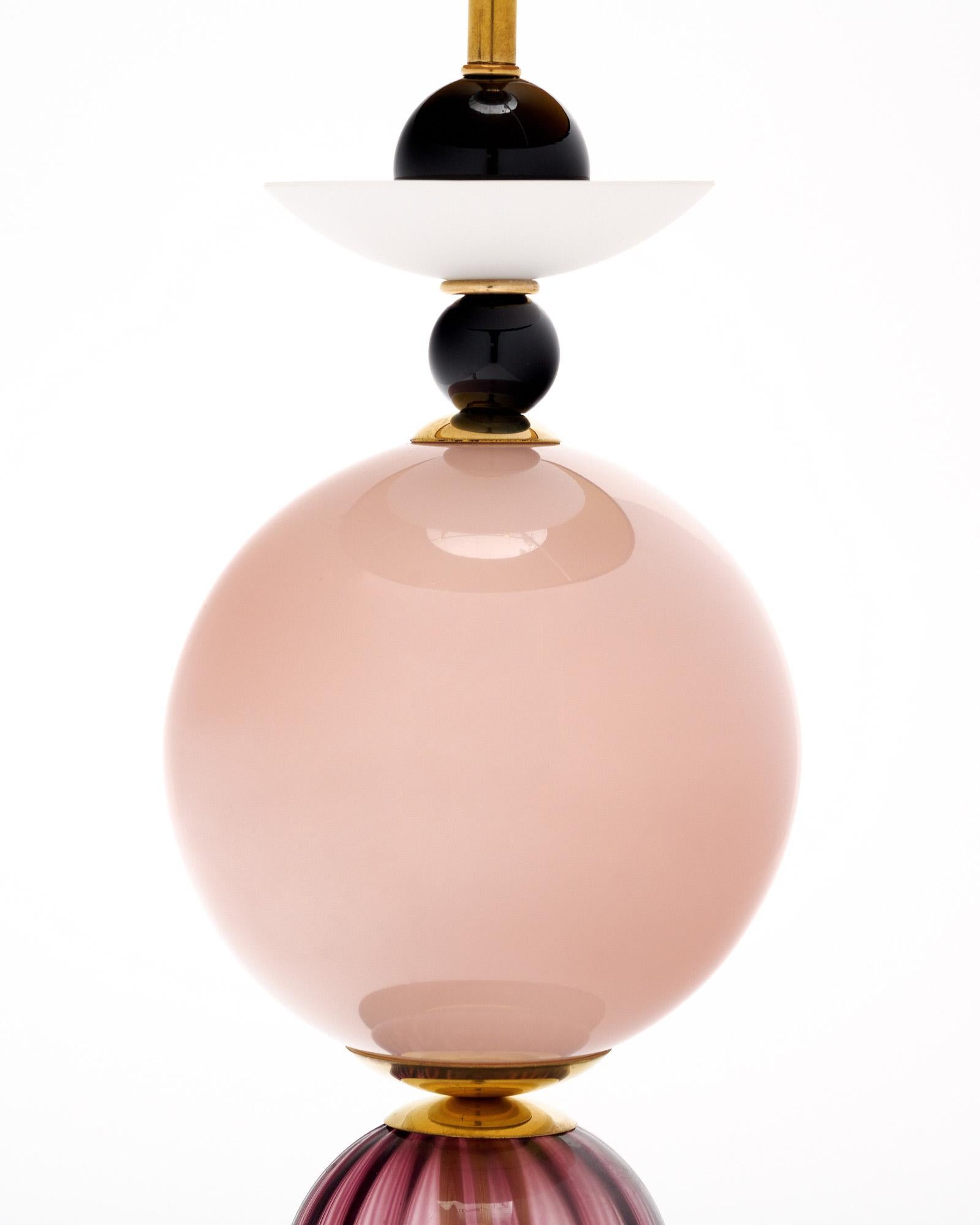 Ottone Lampade in vetro di Murano rosa e nero in vendita