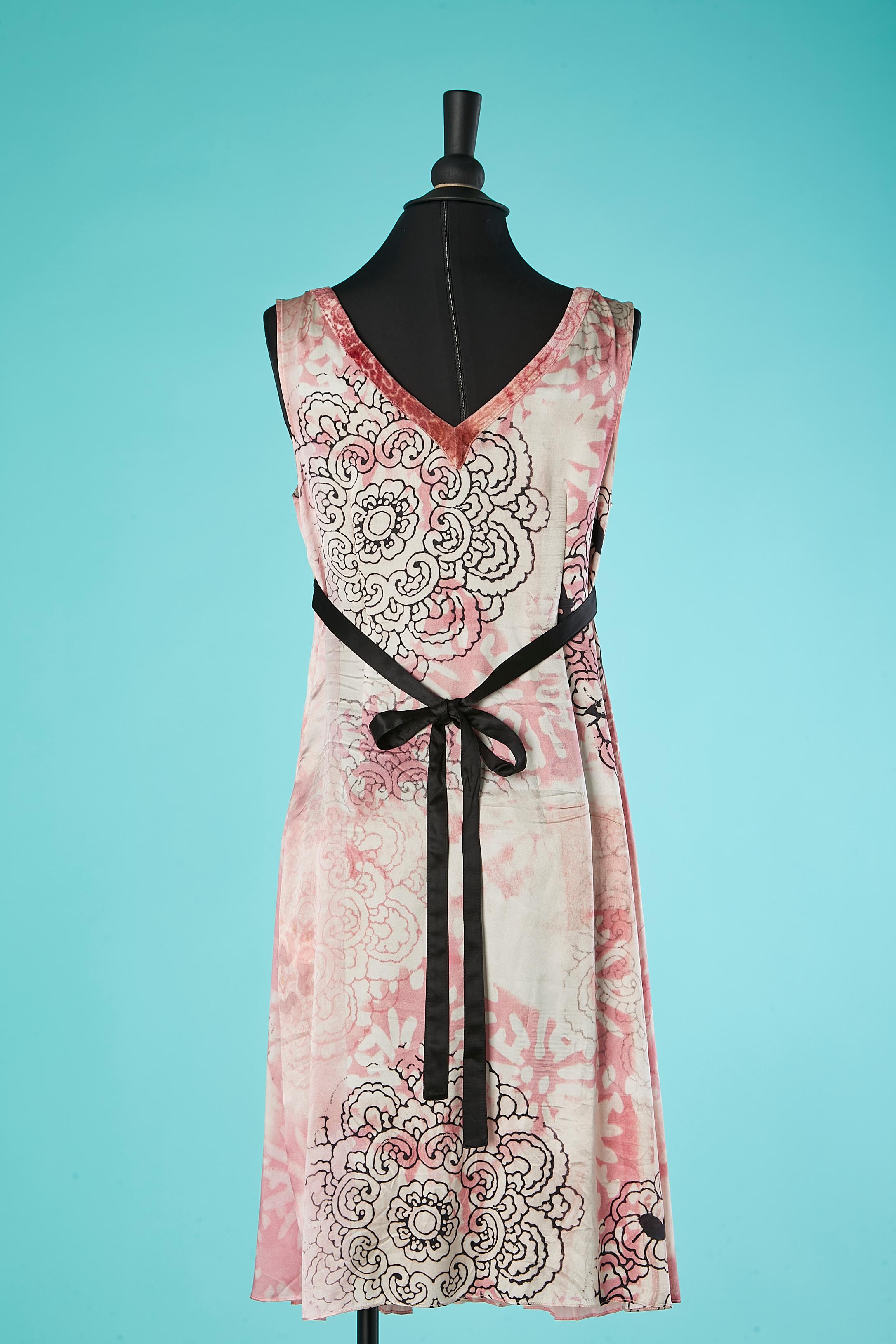 Pink and black printed silk cocktail dress Galliano  For Sale 2