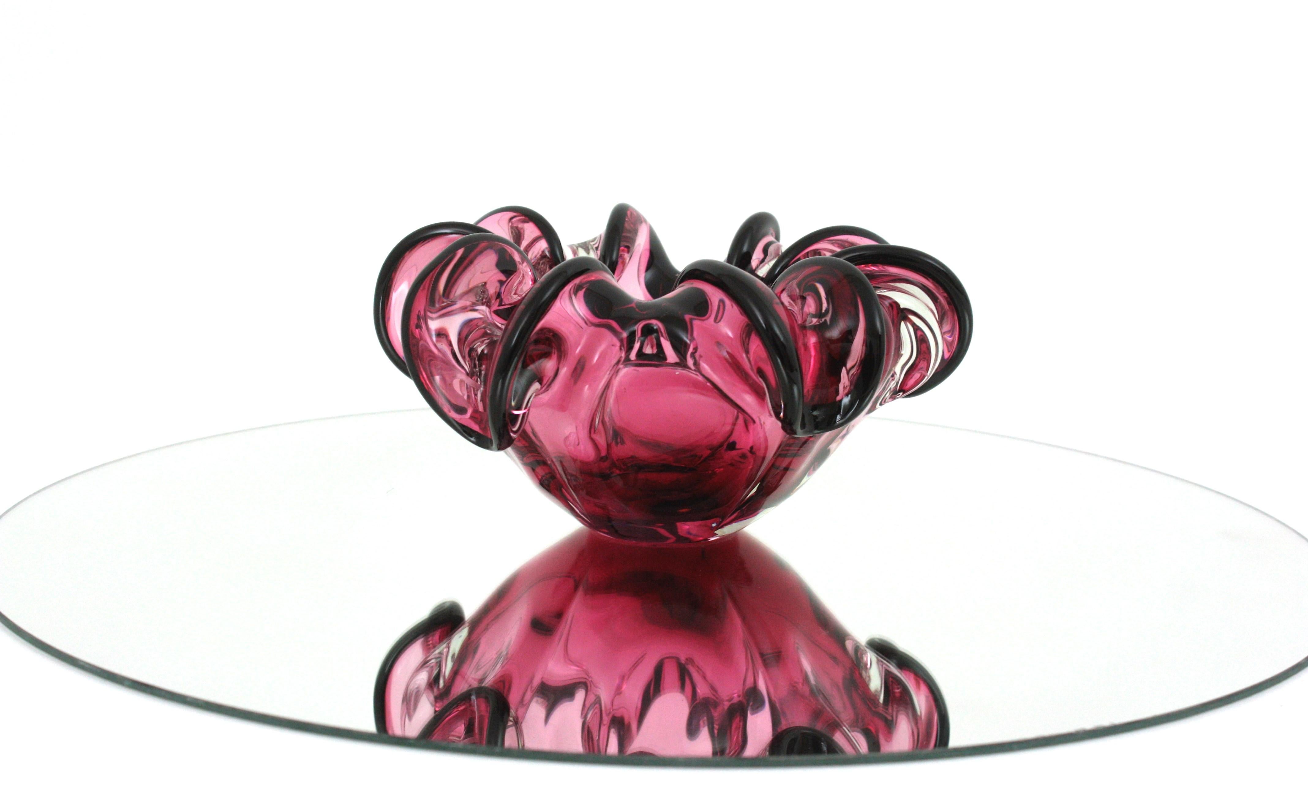 Rosa und schwarze Sommero Murano-Blumenschale aus Kunstglas, 1950er Jahre im Angebot 3