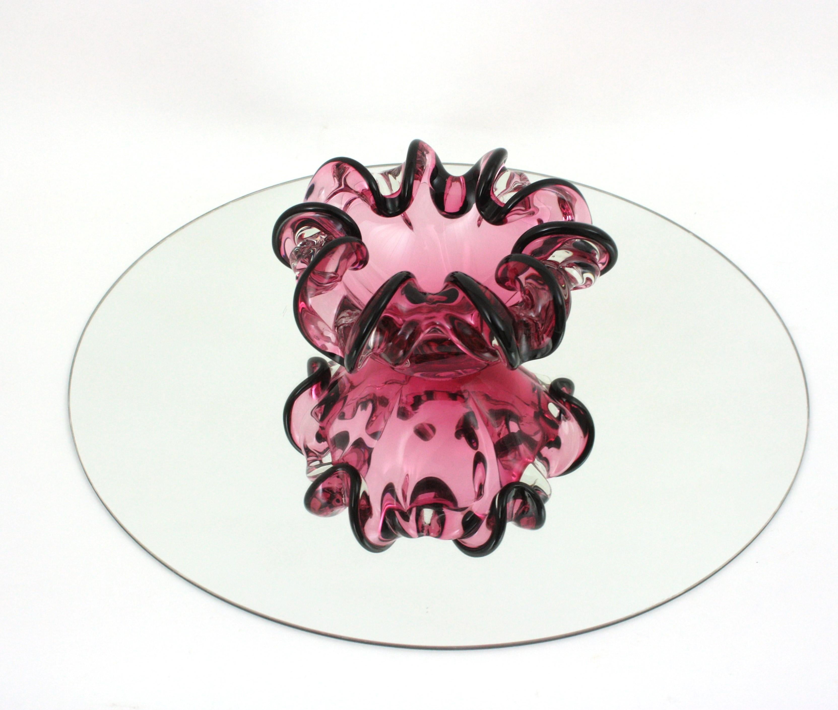 Rosa und schwarze Sommero Murano-Blumenschale aus Kunstglas, 1950er Jahre (Handgefertigt) im Angebot