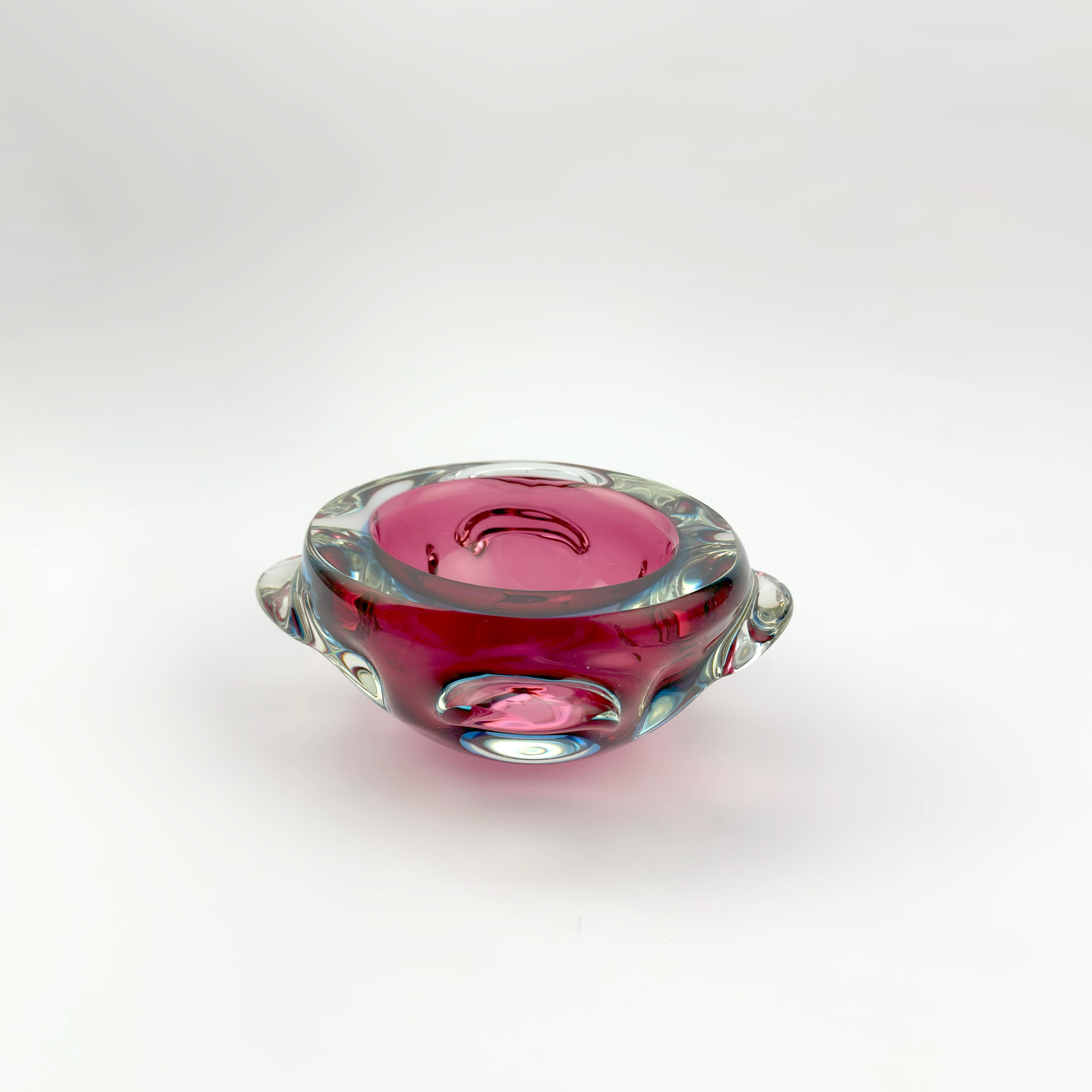 Murano Glass Pink and Blue Sommerso Bowl, Flavio Poli for Seguso, c.1970s Italy In Good Condition For Sale In Glasgow, GB