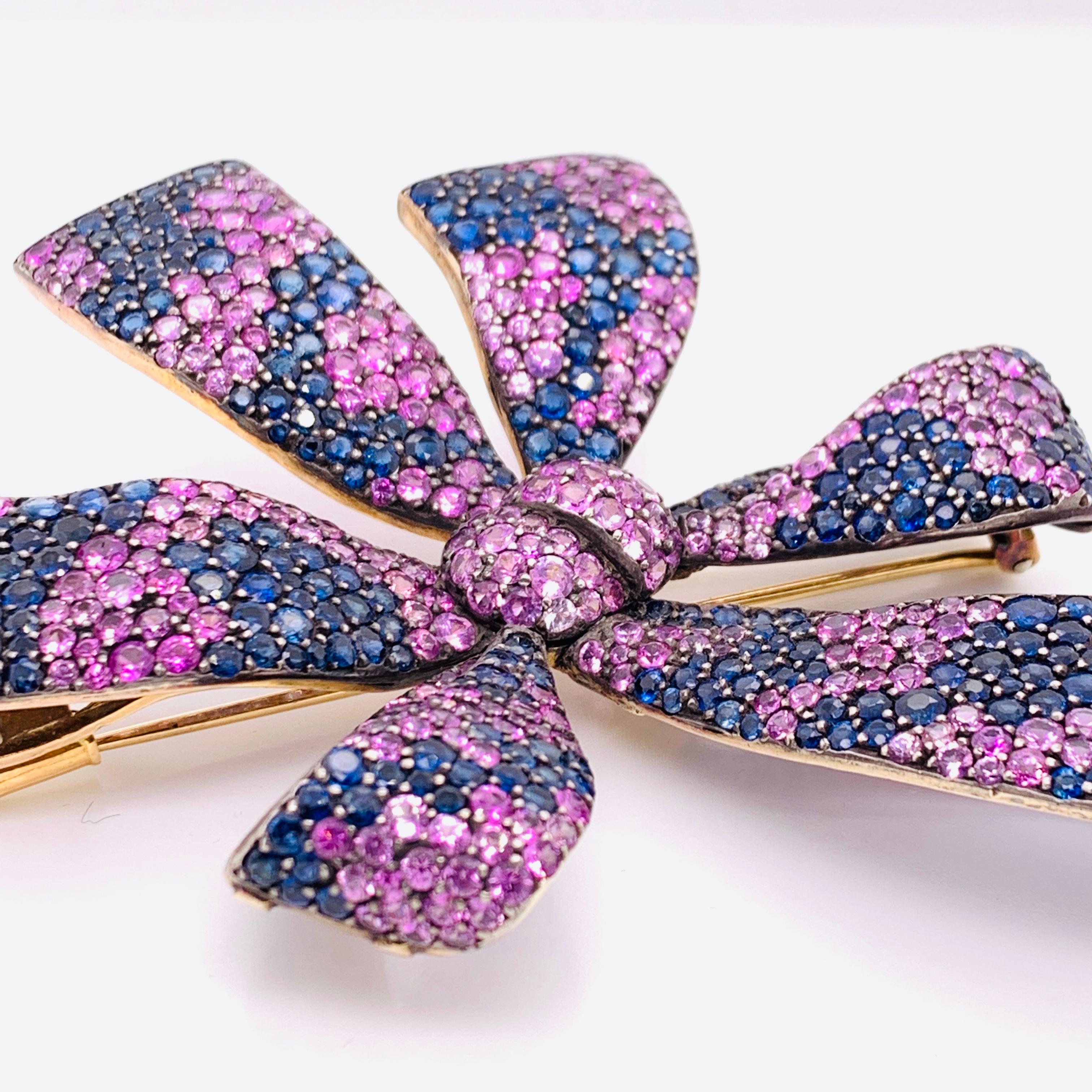 Moira Design Pink and Blue Sapphire Silver and Gold Bow Brooch In Excellent Condition For Sale In London, GB