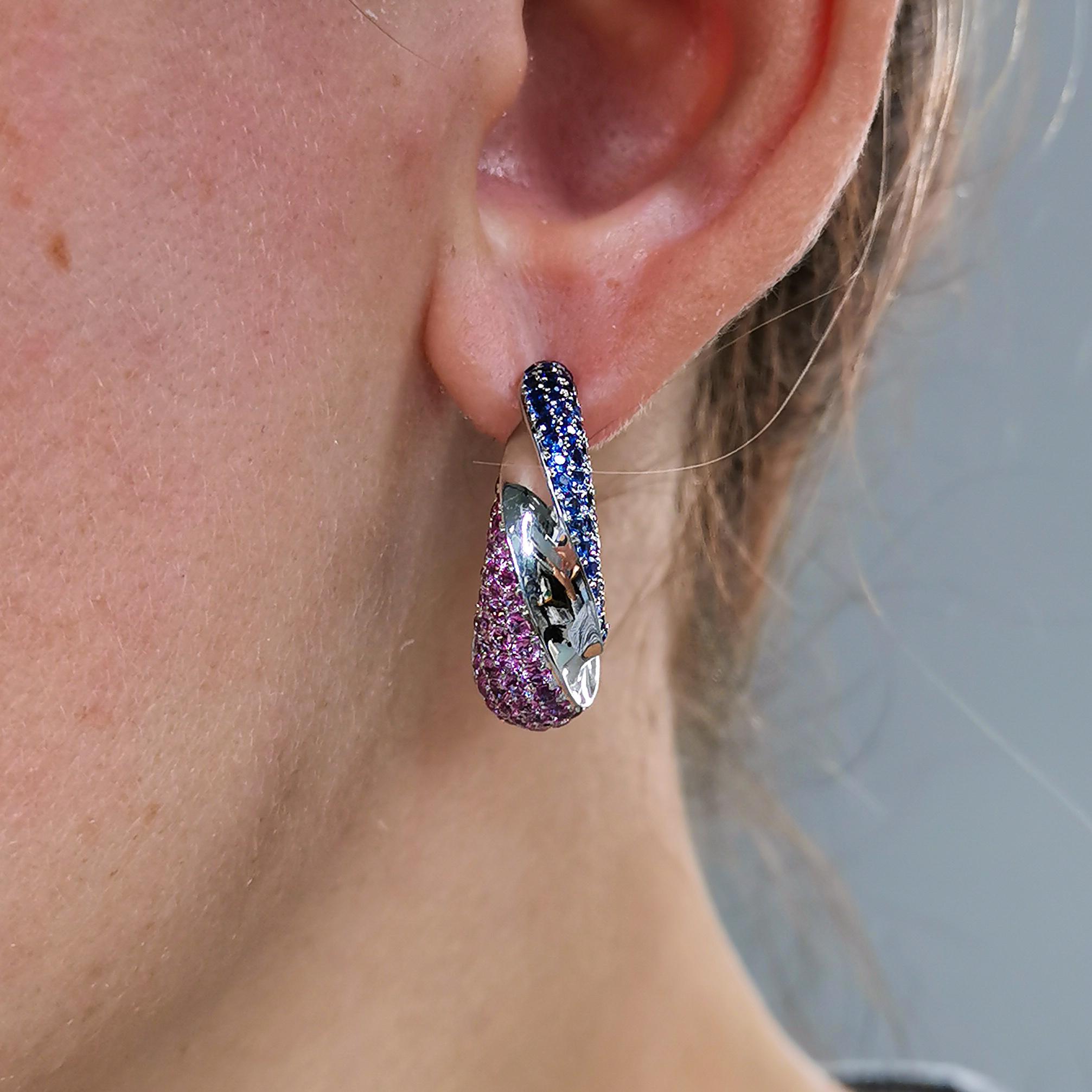 Ohrringe aus 18 Karat Weißgold mit rosa und blauen Saphiren, New Age im Angebot 4