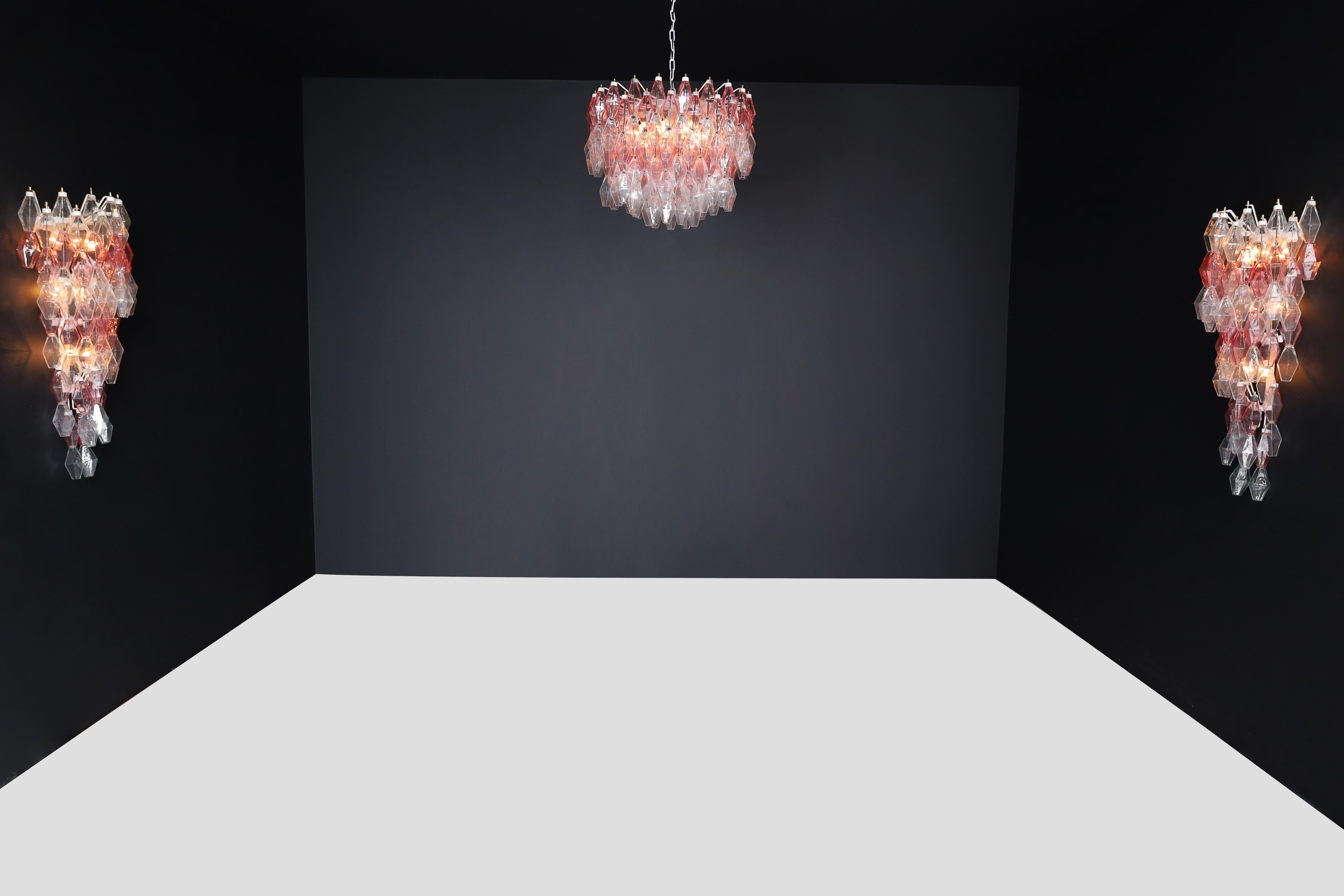 Pink and Clear polyhedral-shaped Murano glass Grand Chandelier att. Carlo Scarpa For Sale 3