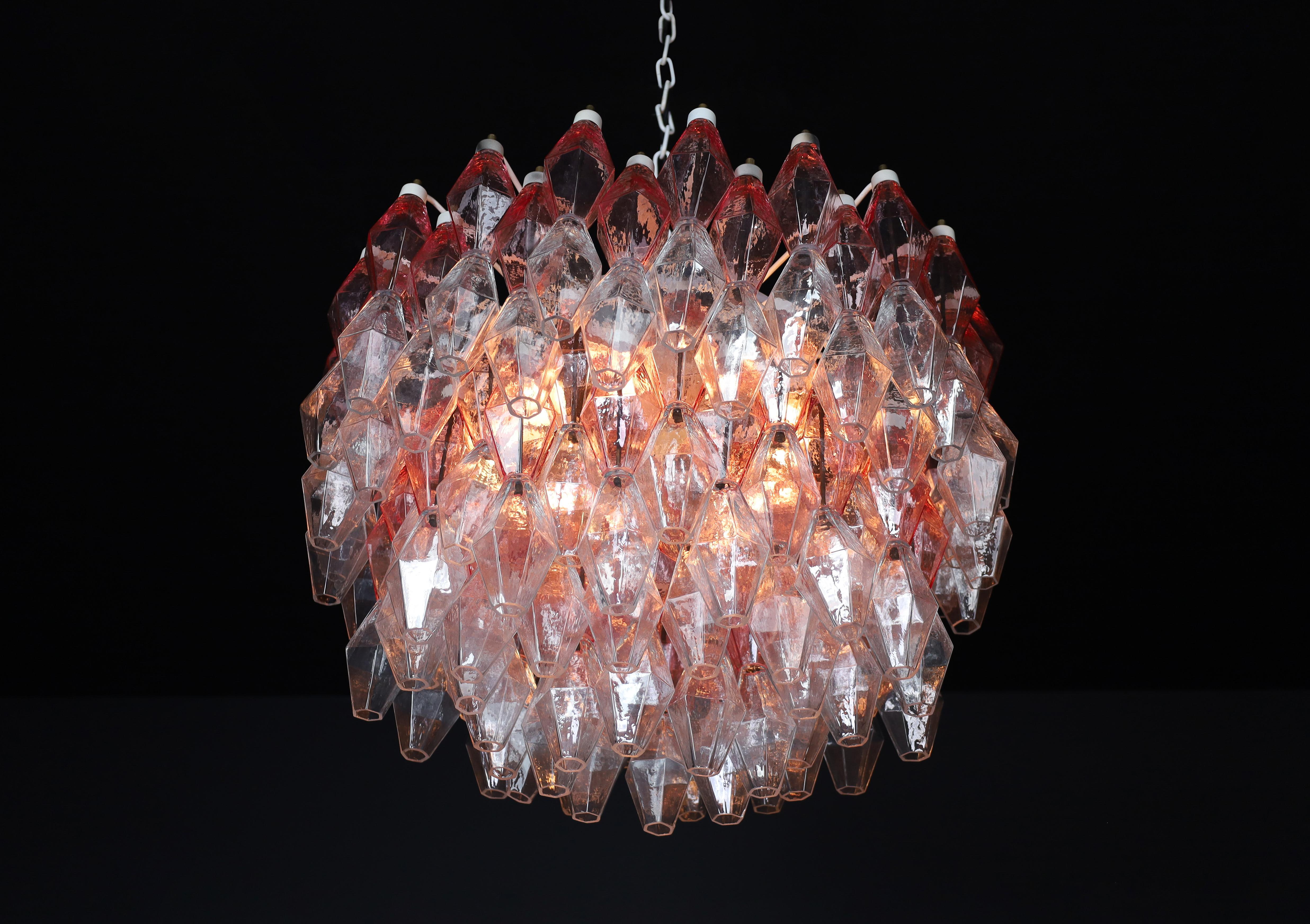 Mid-Century Modern Pink and Clear polyhedral-shaped Murano glass Grand Chandelier att. Carlo Scarpa For Sale