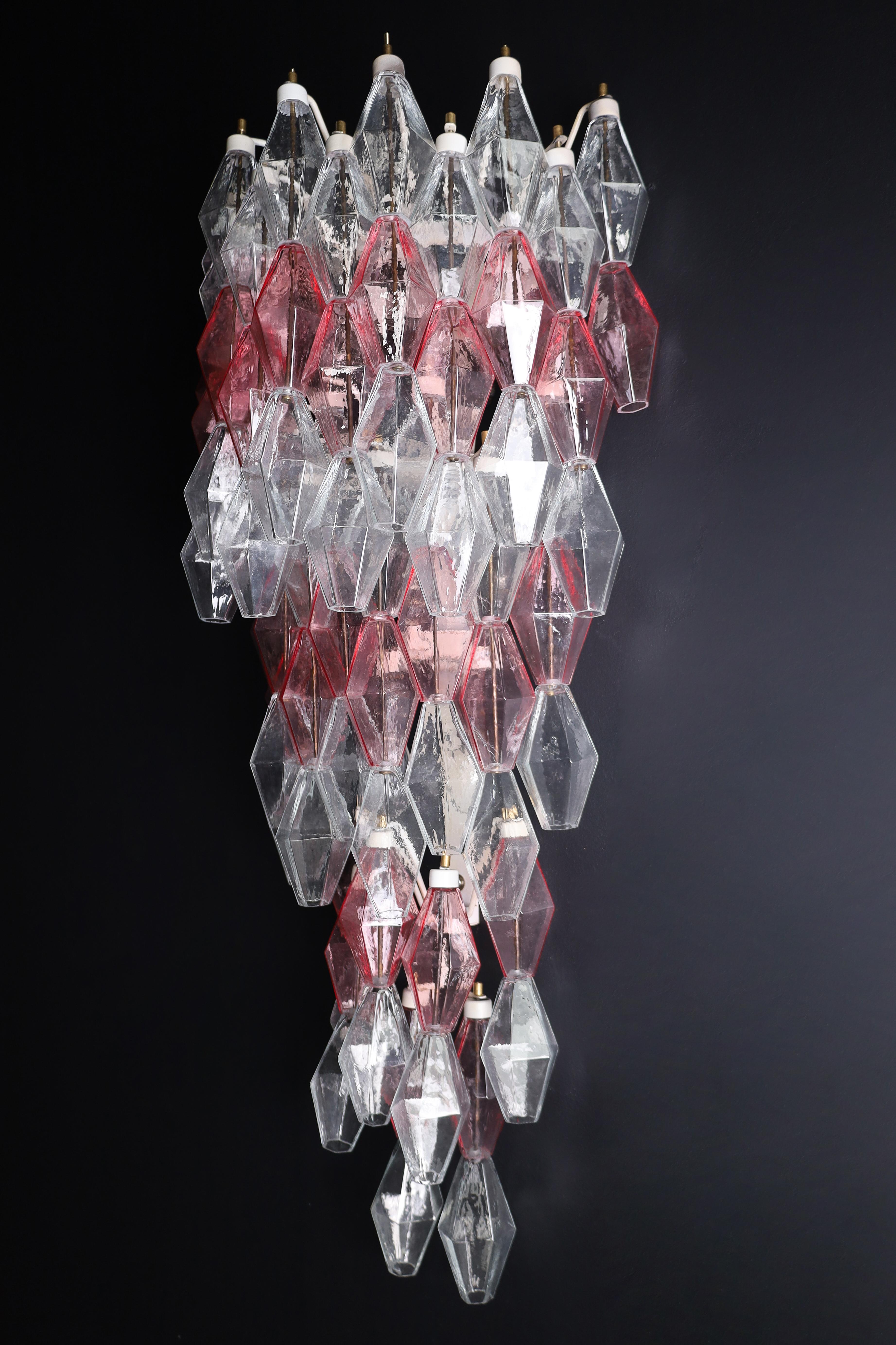Pink and Clear polyhedral-shaped Murano glass Large Wall Chandeliers Att. Scarpa In Good Condition For Sale In Almelo, NL