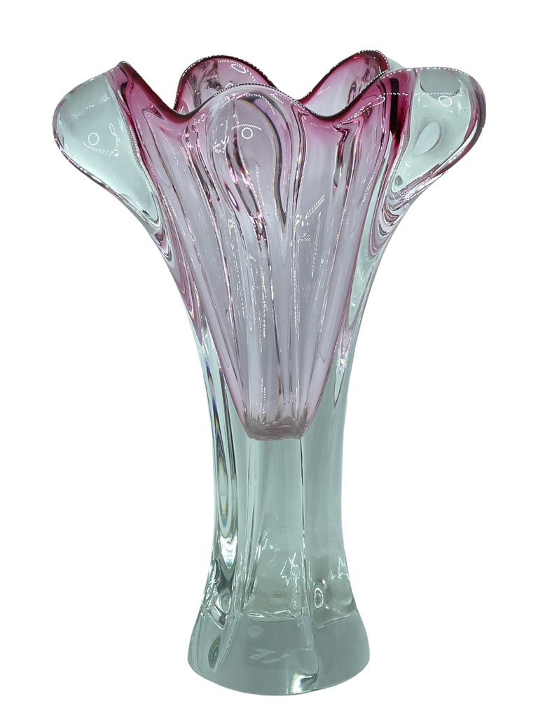 Mid-Century Modern Pink and Clear Sommerso Art Glass Vase Object Sculpture Murano, Italy, 1970s For Sale