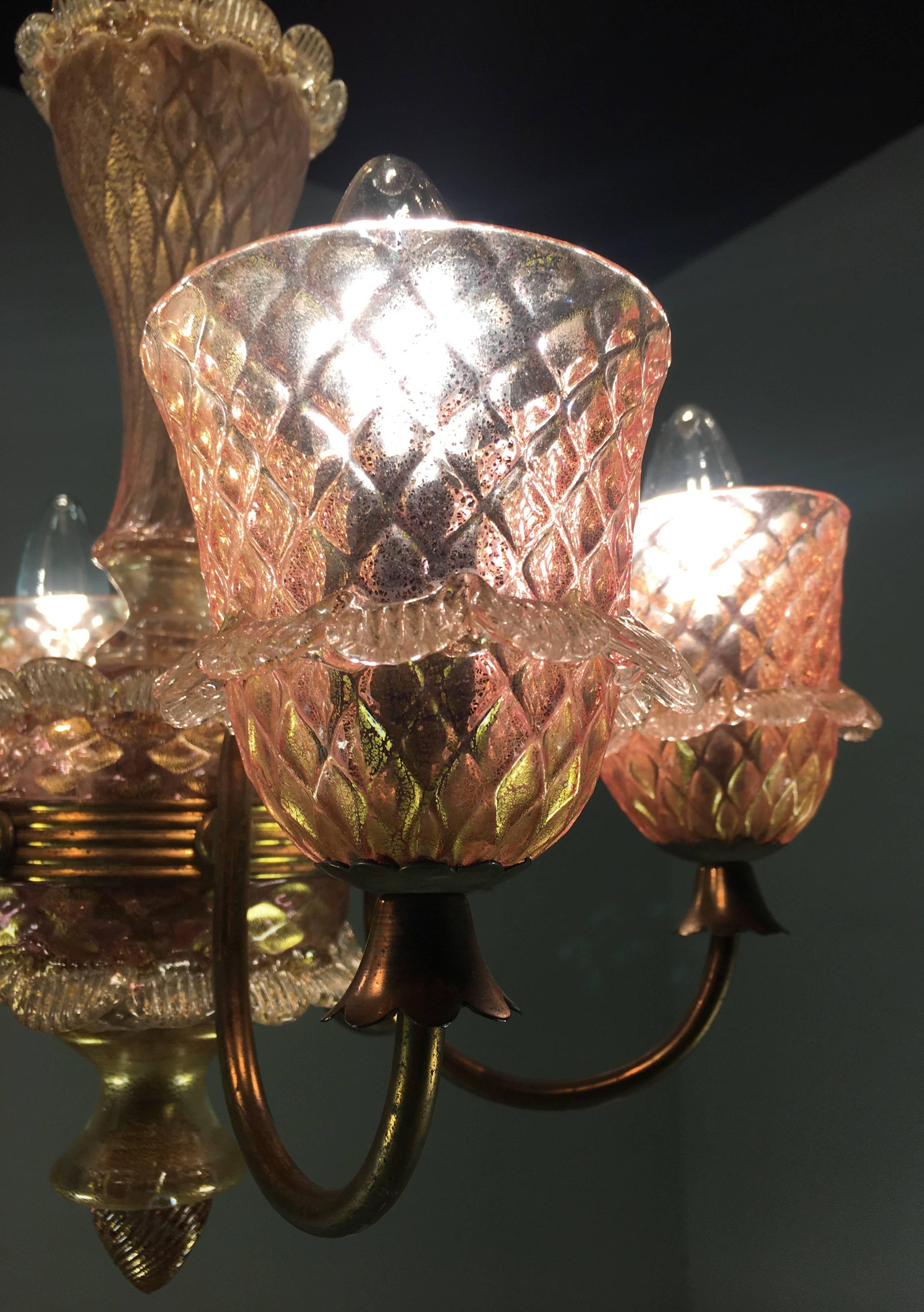 Pink and Gold Chandelier by Barovier & Toso, Murano, 1950 In Excellent Condition For Sale In Budapest, HU