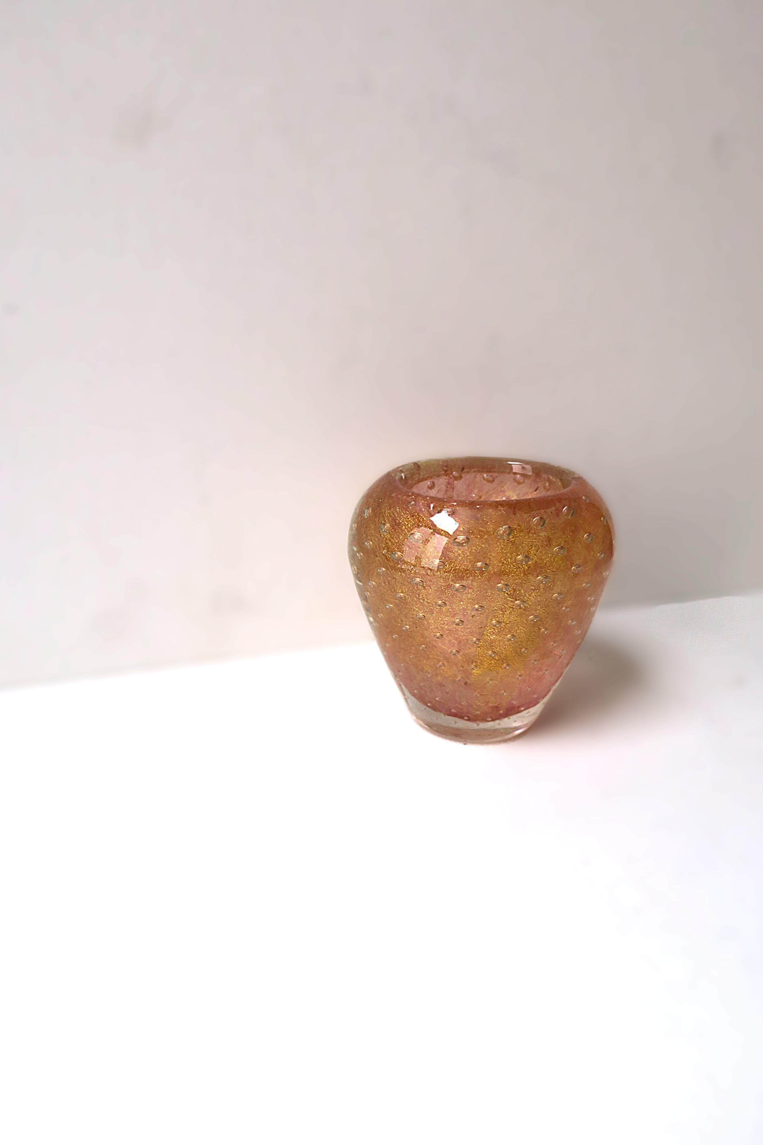 20th Century Modern Italian Murano Barovier Toso Art Glass Vase For Sale