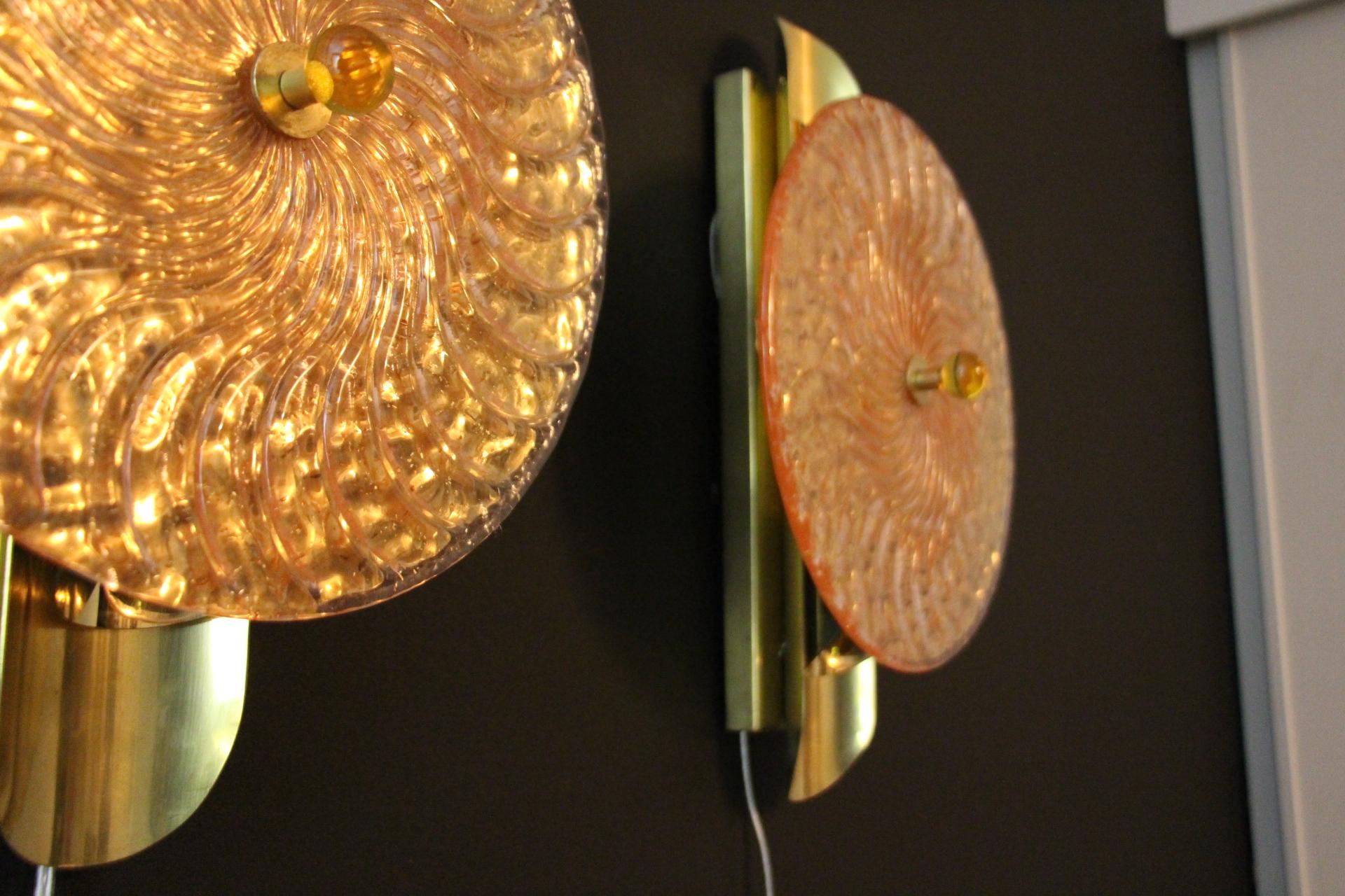 Contemporary Pink and Golden Murano Glass Wall Lights In Disc Shape For Sale