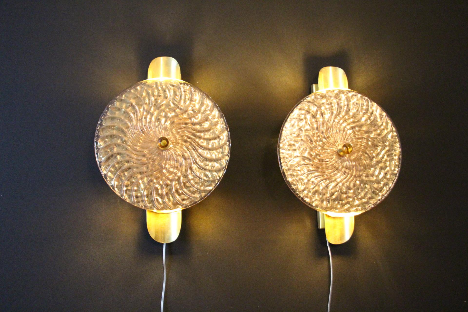 Brass Pink and Golden Murano Glass Wall Lights In Disc Shape For Sale