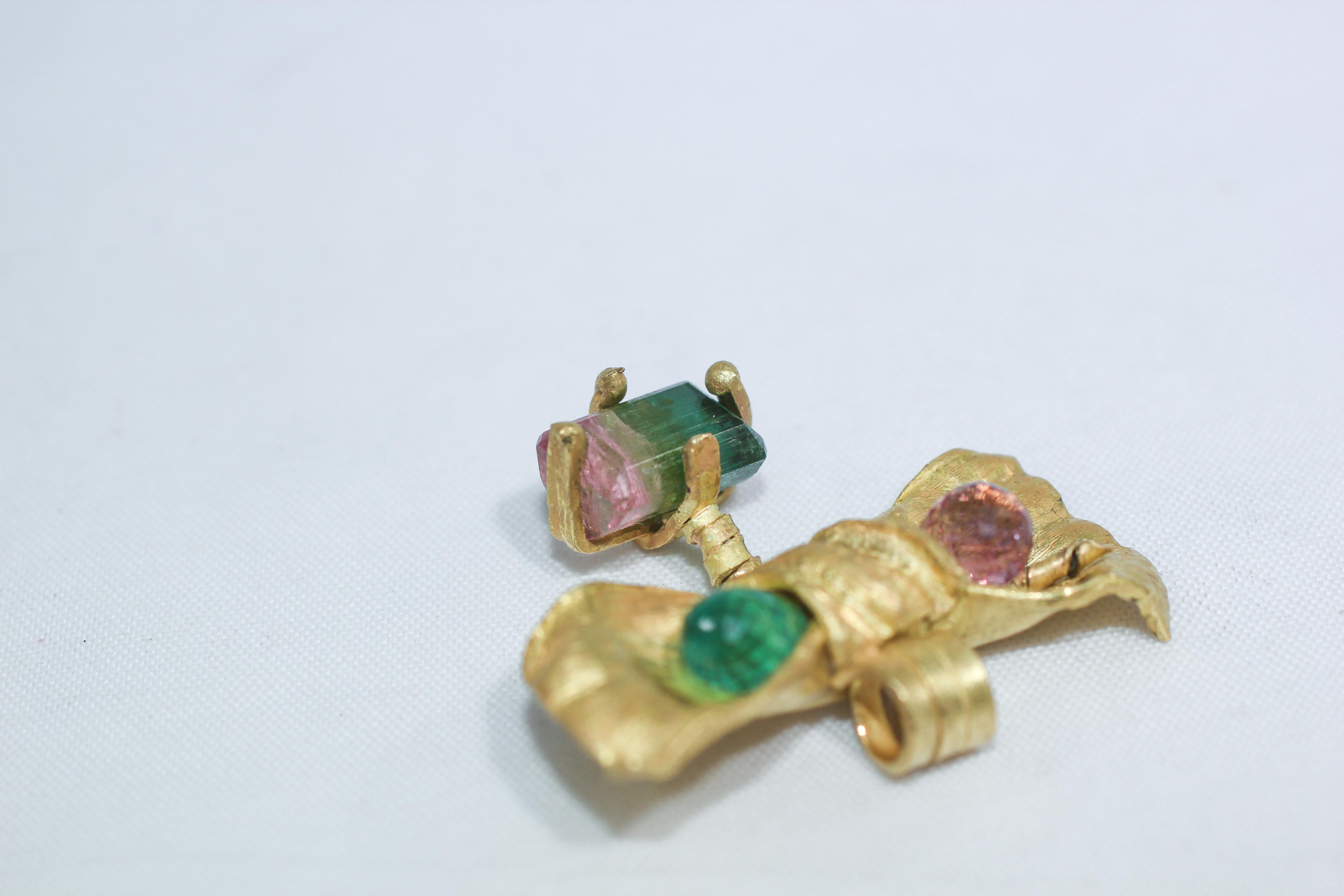Rosa und grüner Turmalin 18K Gold Bow Drop Anhänger Halskette Organic Designer im Angebot 5