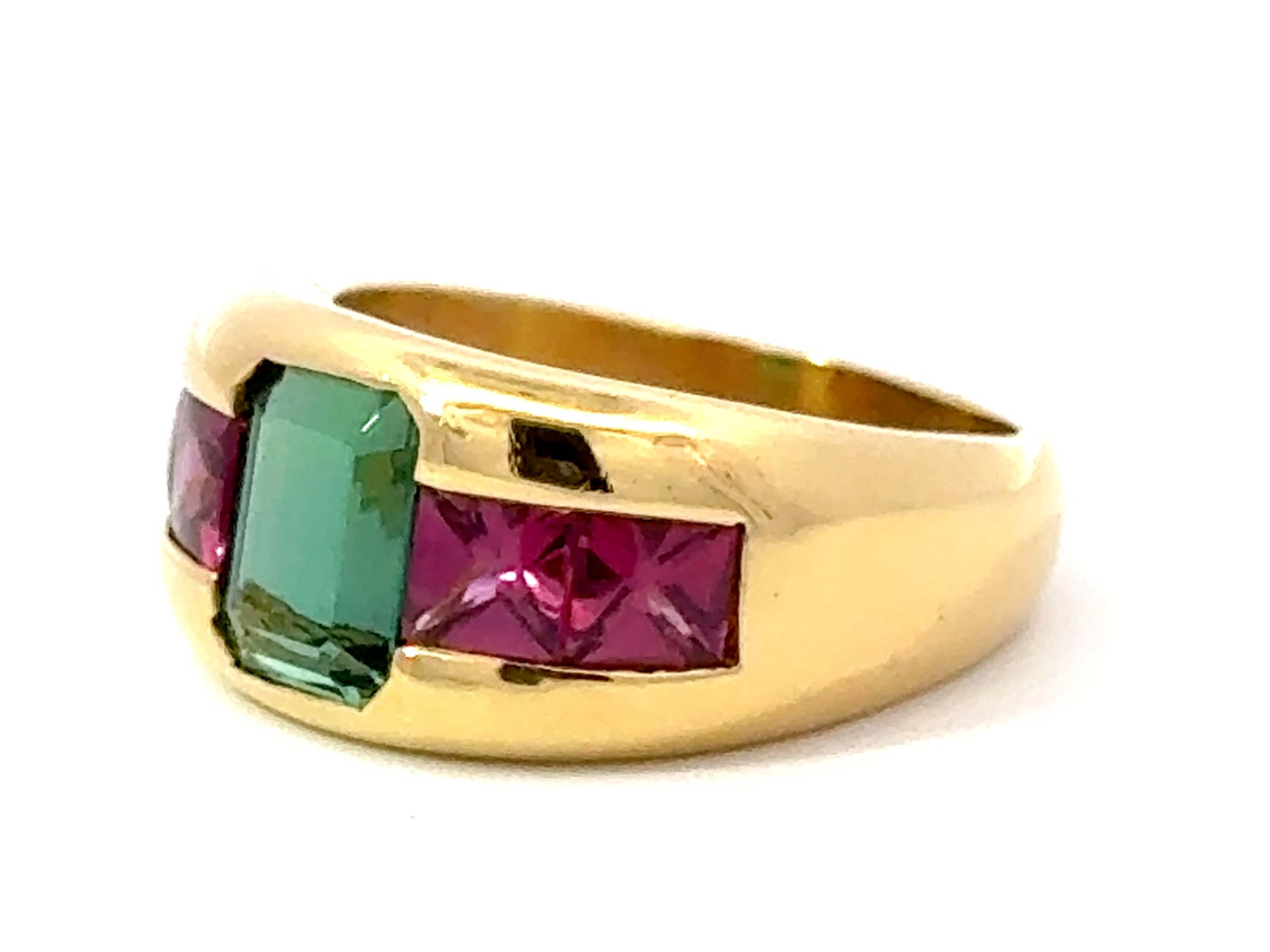 Princess Cut Pink and Green Tourmaline Ring 18k Yellow Gold For Sale