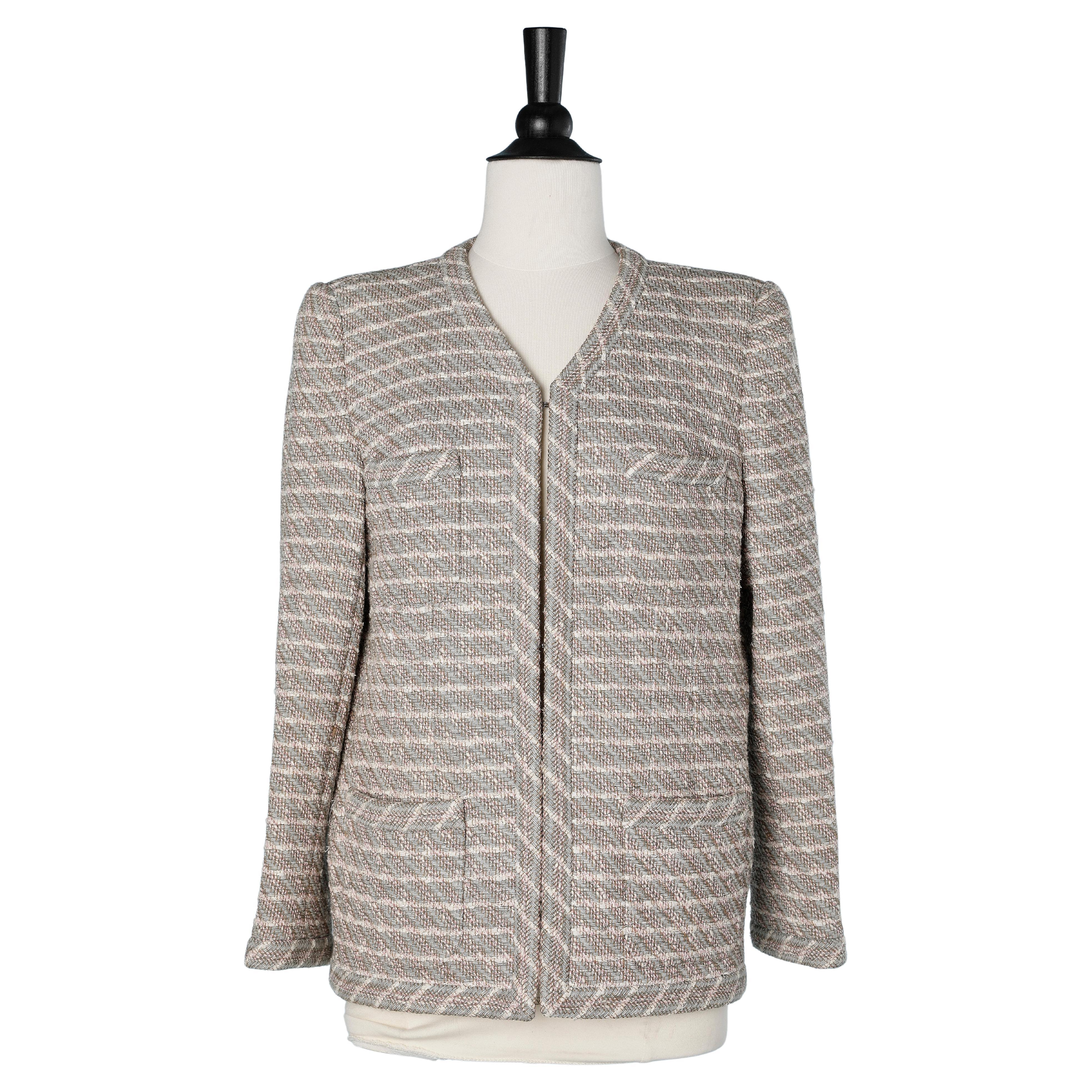 Veste en tweed rose et gris à bords arrondis avec doublure en soie rayée Chanel  en vente