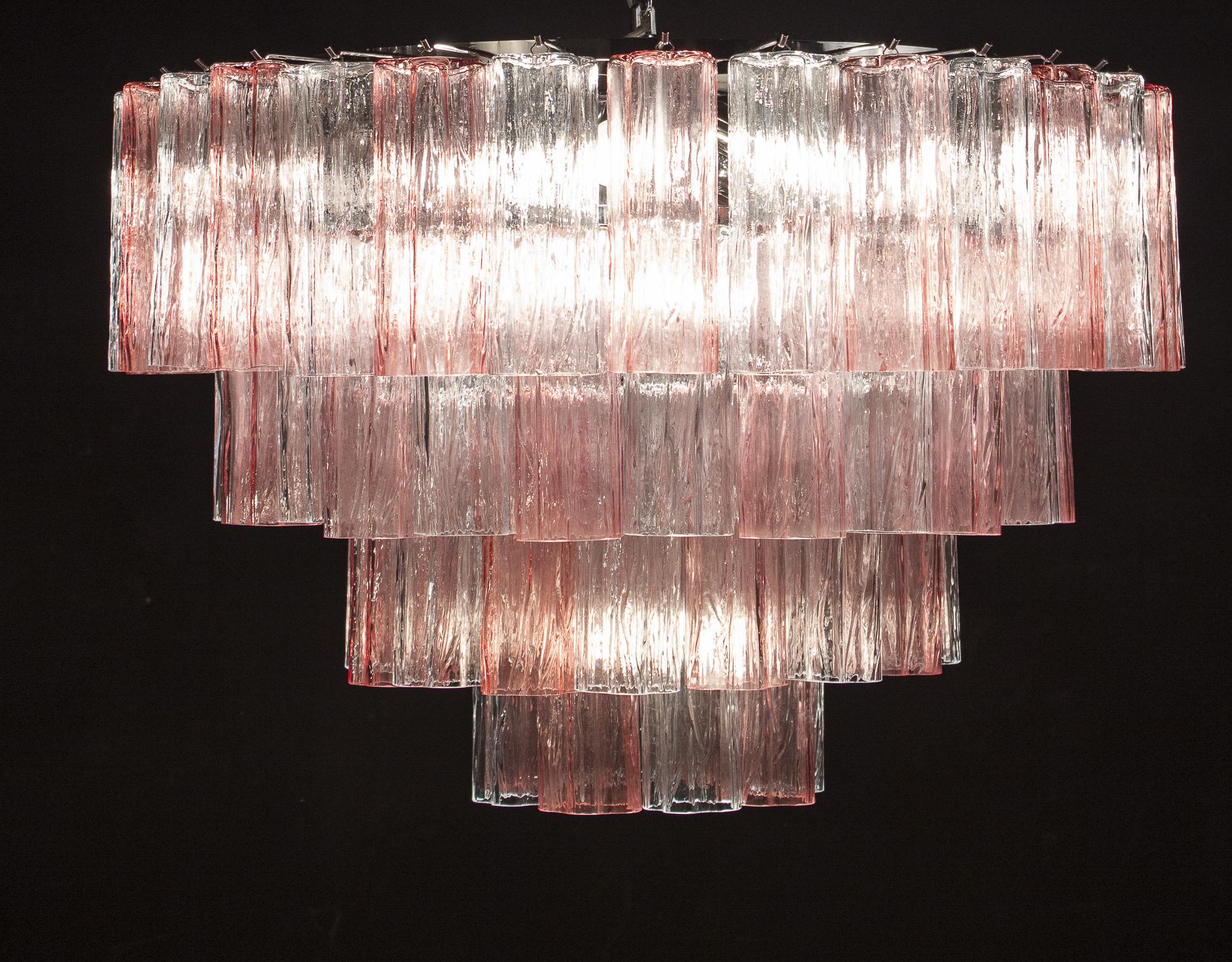 Großer italienischer Tronchi-Kronleuchter aus Muranoglas in Rosa und Eisfarbe (21. Jahrhundert und zeitgenössisch) im Angebot