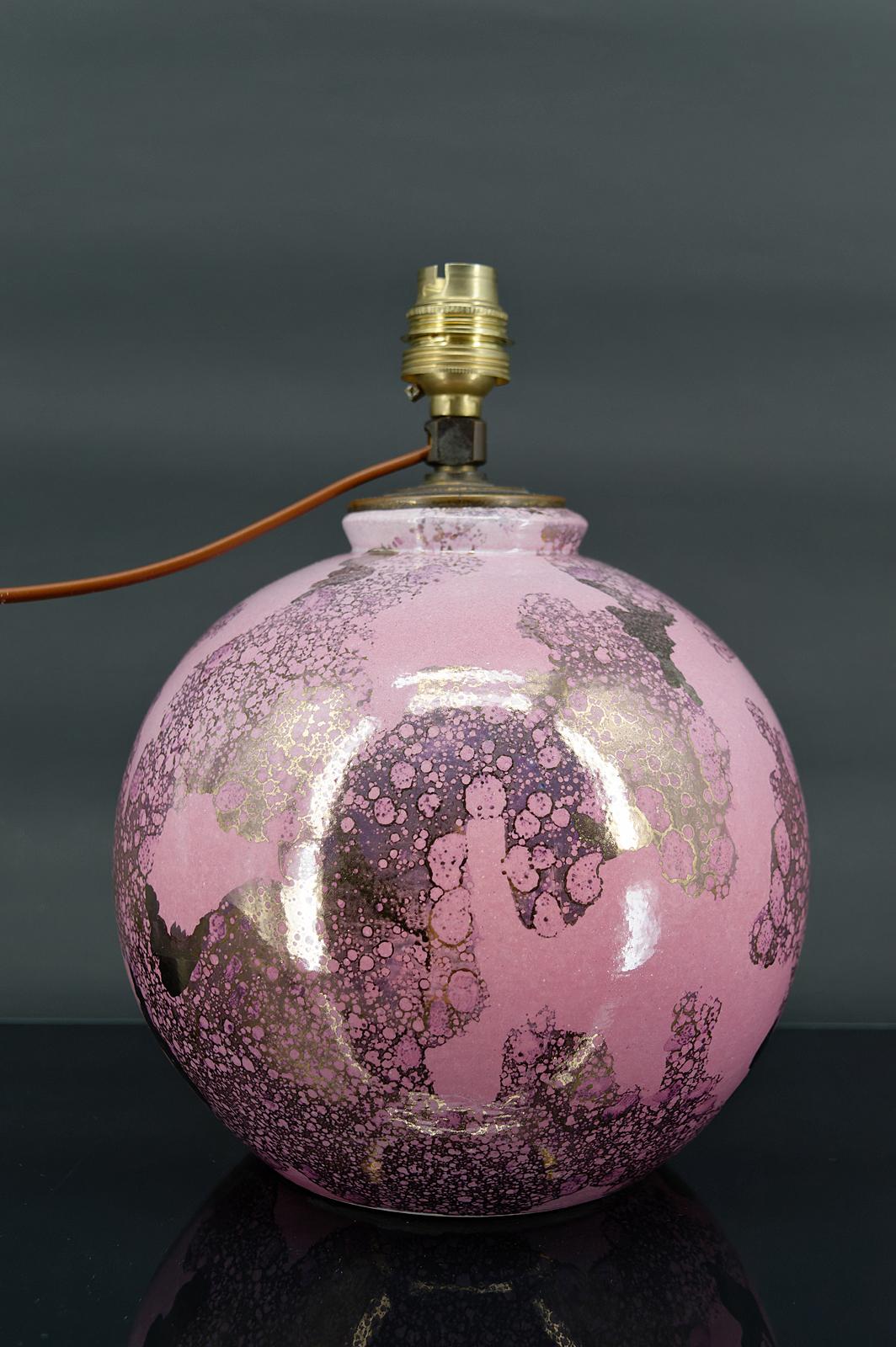 French Pink and pearly ceramic ball lamp by Marguerite Briansau, Art Deco, France, 1930 For Sale