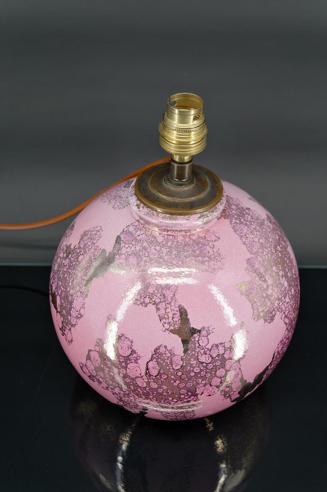 Pink and pearly ceramic ball lamp by Marguerite Briansau, Art Deco, France, 1930 For Sale 1