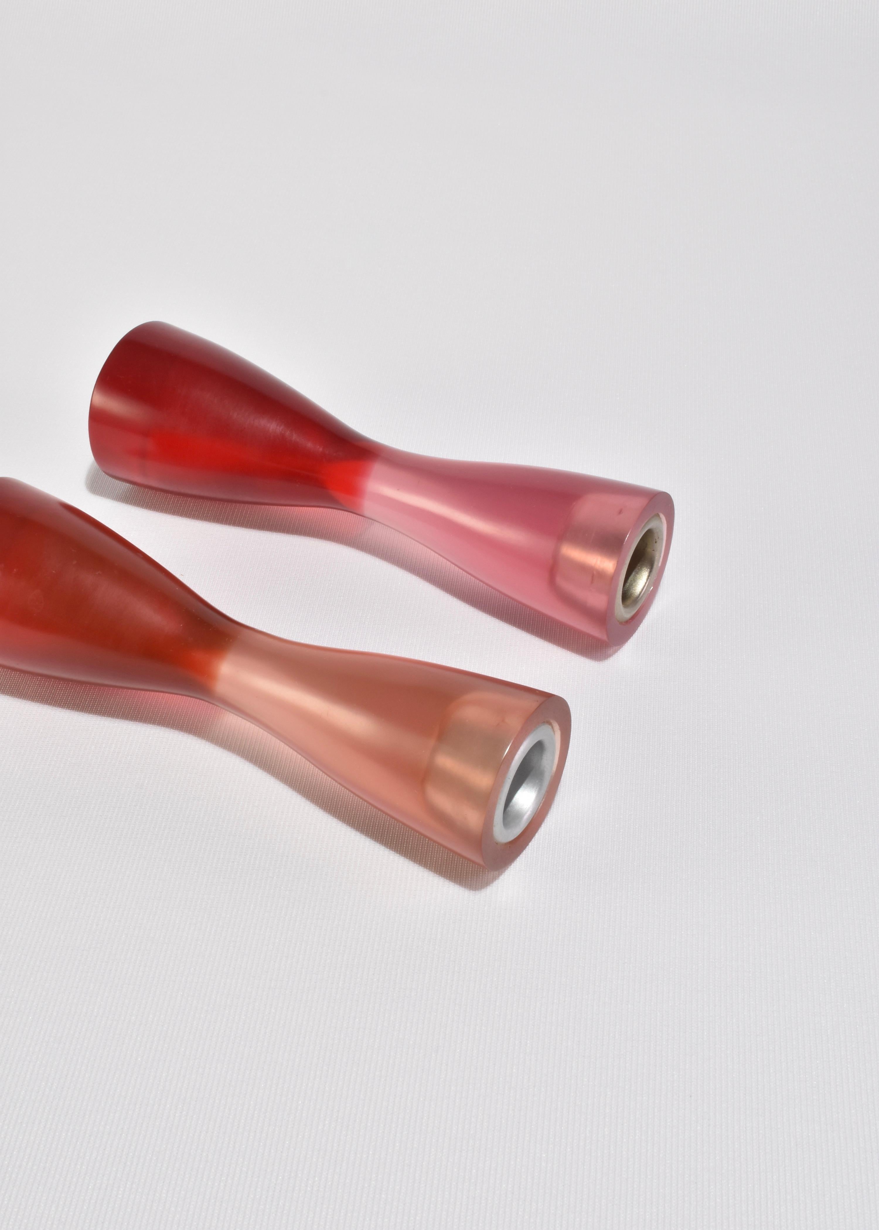 Pink and Red Resin Candleholder Set In Good Condition For Sale In Richmond, VA