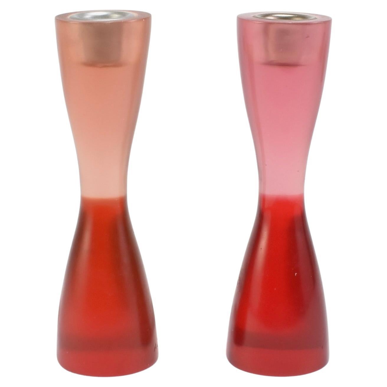 Rosa und rotes Kerzenhalter-Set aus Harz