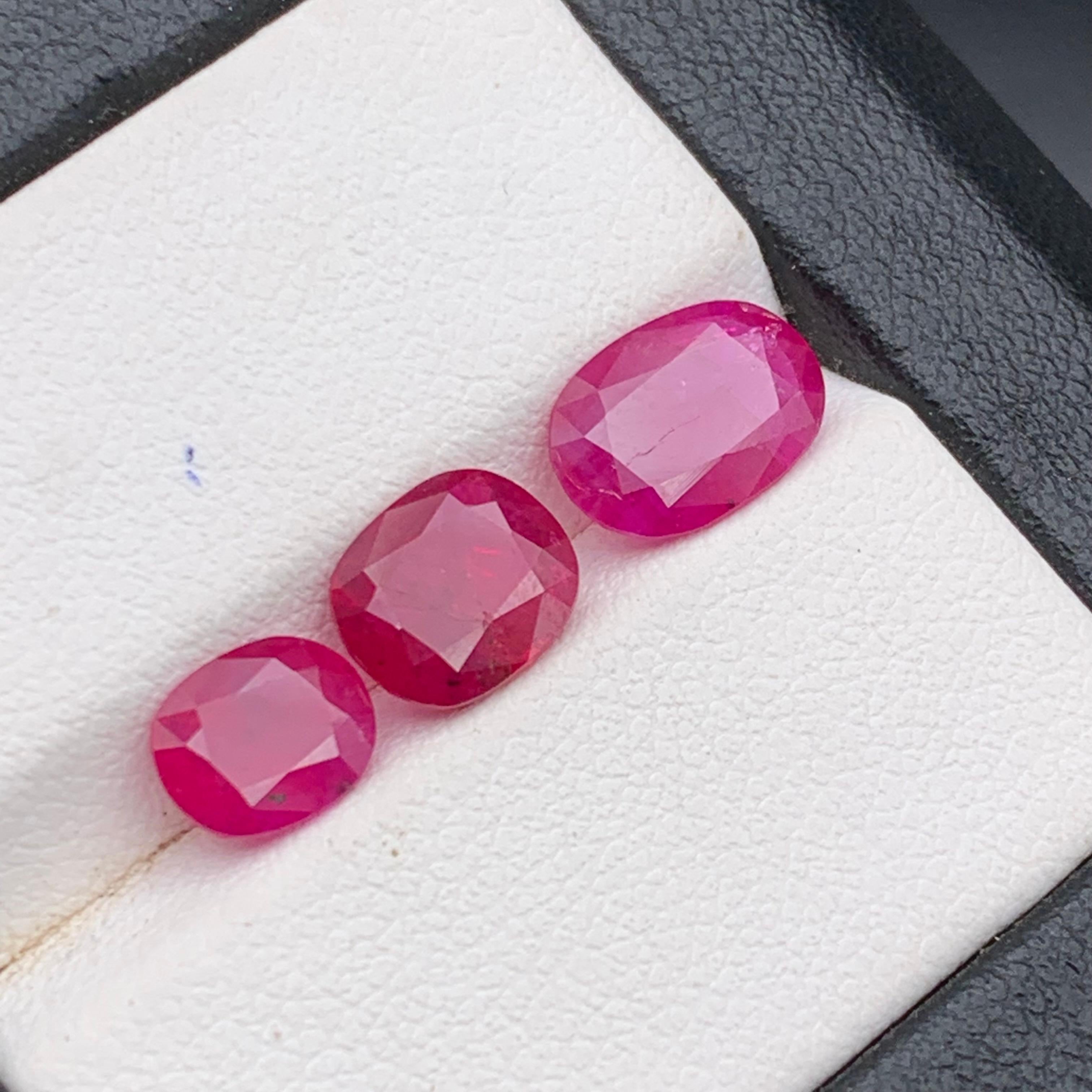 Rubino rosa e rosso 4,50 carati taglio ovale gemme naturali sfuse - pacco misura gioielli in vendita 3