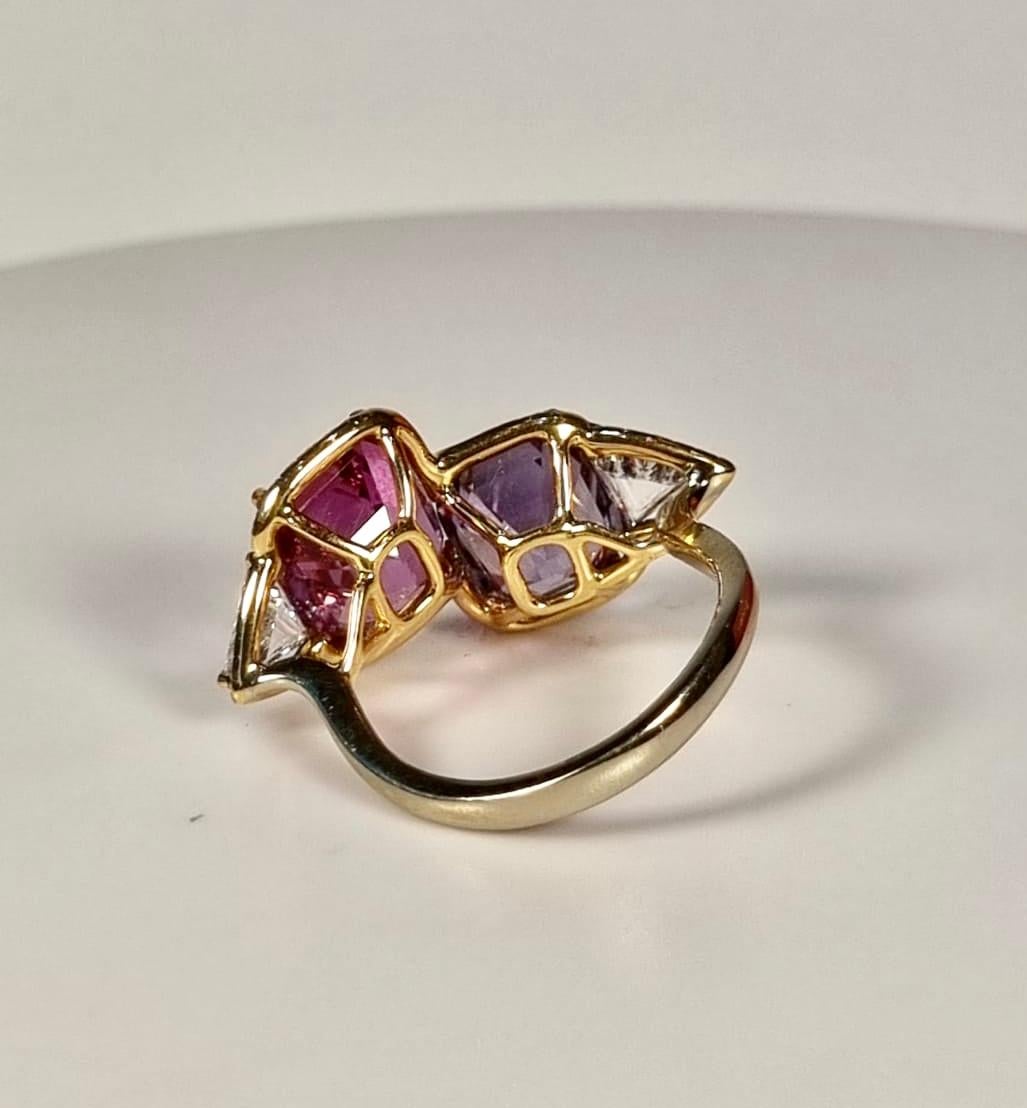 Ring aus 18 Karat Gold mit rosa und violetten Spinellen mit Diamanten im Zustand „Neu“ im Angebot in Bilbao, ES