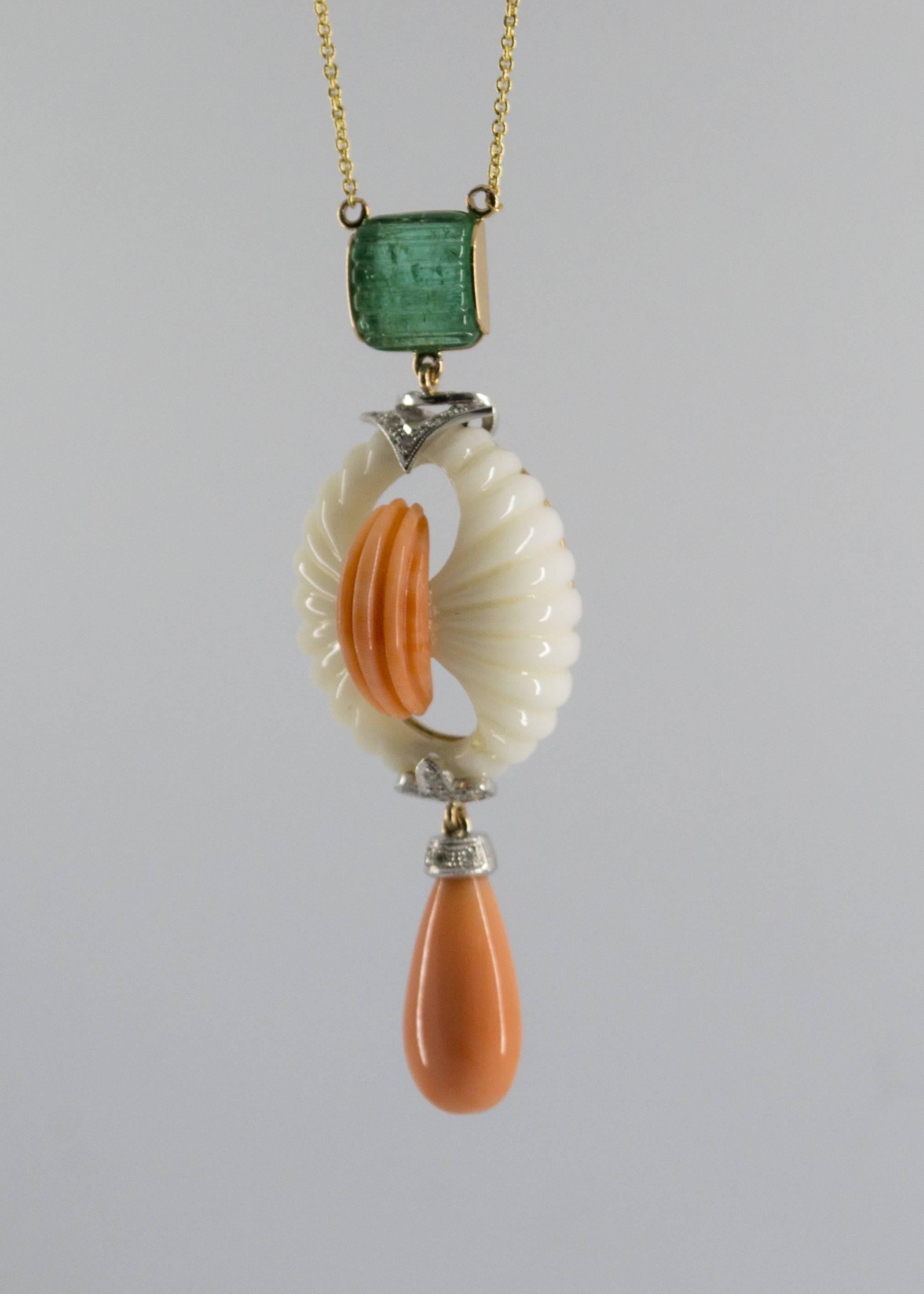 Pink Coral White Coral 4.00 Carat Emerald White Diamond Yellow Gold Necklace In New Condition In Naples, IT